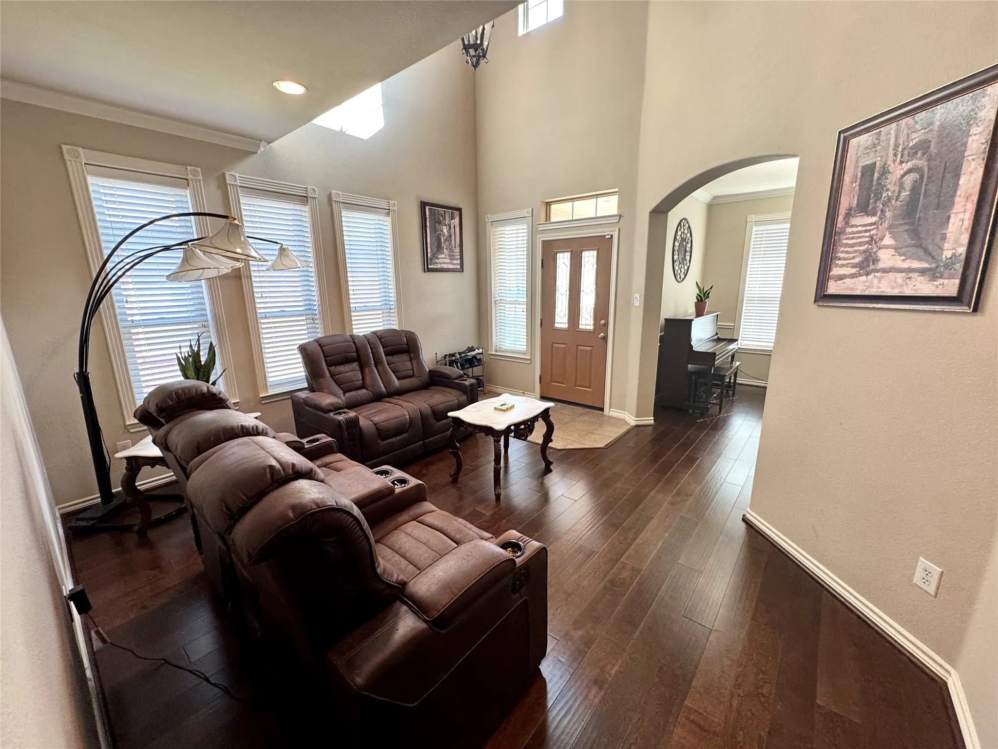 Single Family Residence For Rent in Denton County , 1100 Annalea Cove Drive, Lewisville, Texas 75056, 5 Bedroom, 4 Bathroom, 2 Garage spaces, 3,619 Sqft, built in 2007, mls#21329262, Real Estate Agent in Lewisville, Homes For Rent in Denton county, Homes For Rent in Lewisville, Realtor in Lewisville Texas, Real Estate Brokerage Independent Realty Texas, Luminita Cordes Realtor