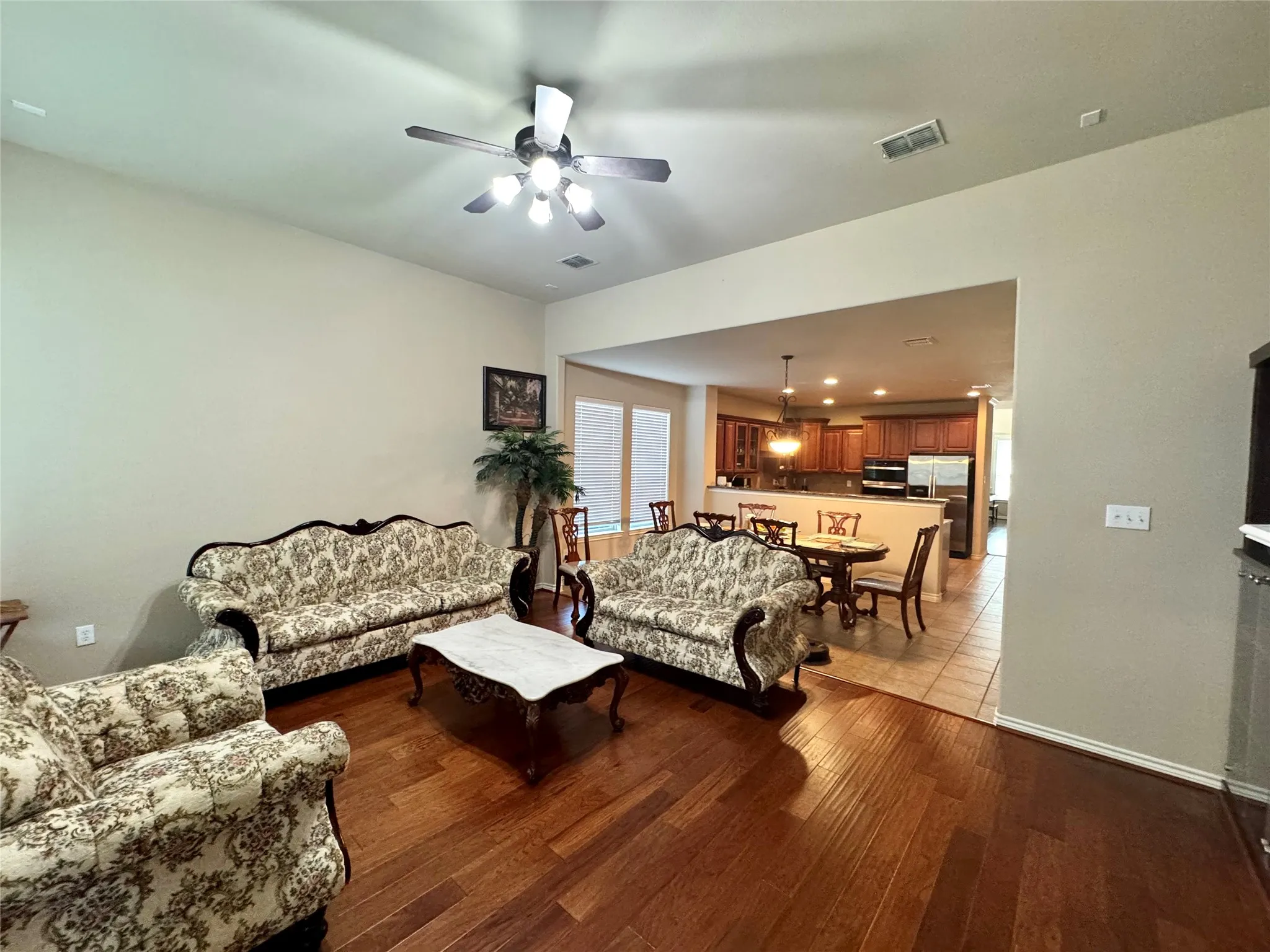 Single Family Residence For Rent in Denton County , 1100 Annalea Cove Drive, Lewisville, Texas 75056, 5 Bedroom, 4 Bathroom, 2 Garage spaces, 3,619 Sqft, built in 2007, mls#21329262, Real Estate Agent in Lewisville, Homes For Rent in Denton county, Homes For Rent in Lewisville, Realtor in Lewisville Texas, Real Estate Brokerage Independent Realty Texas, Luminita Cordes Realtor