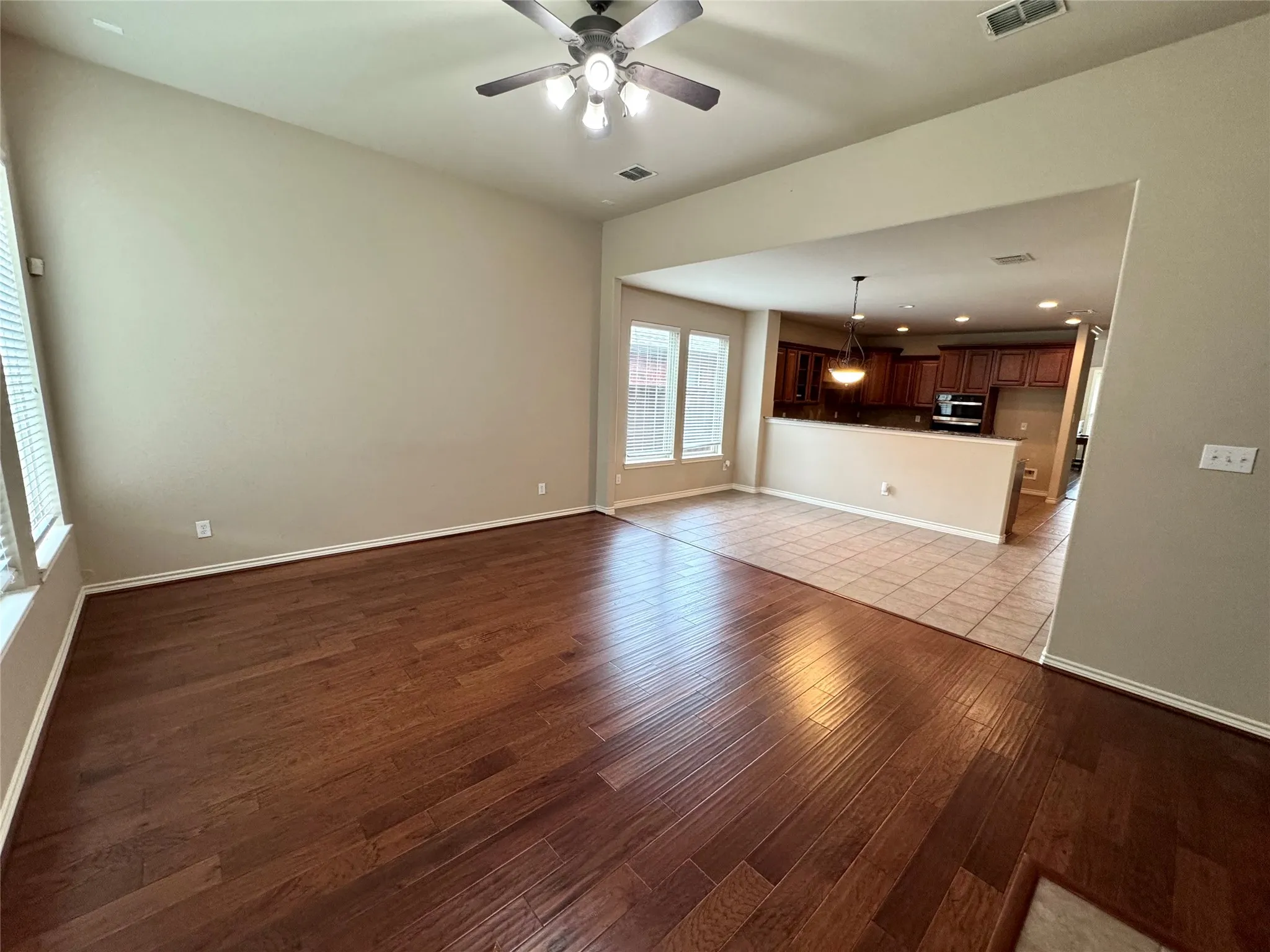 Single Family Residence For Rent in Denton County , 1100 Annalea Cove Drive, Lewisville, Texas 75056, 5 Bedroom, 4 Bathroom, 2 Garage spaces, 3,619 Sqft, built in 2007, mls#21329262, Real Estate Agent in Lewisville, Homes For Rent in Denton county, Homes For Rent in Lewisville, Realtor in Lewisville Texas, Real Estate Brokerage Independent Realty Texas, Luminita Cordes Realtor