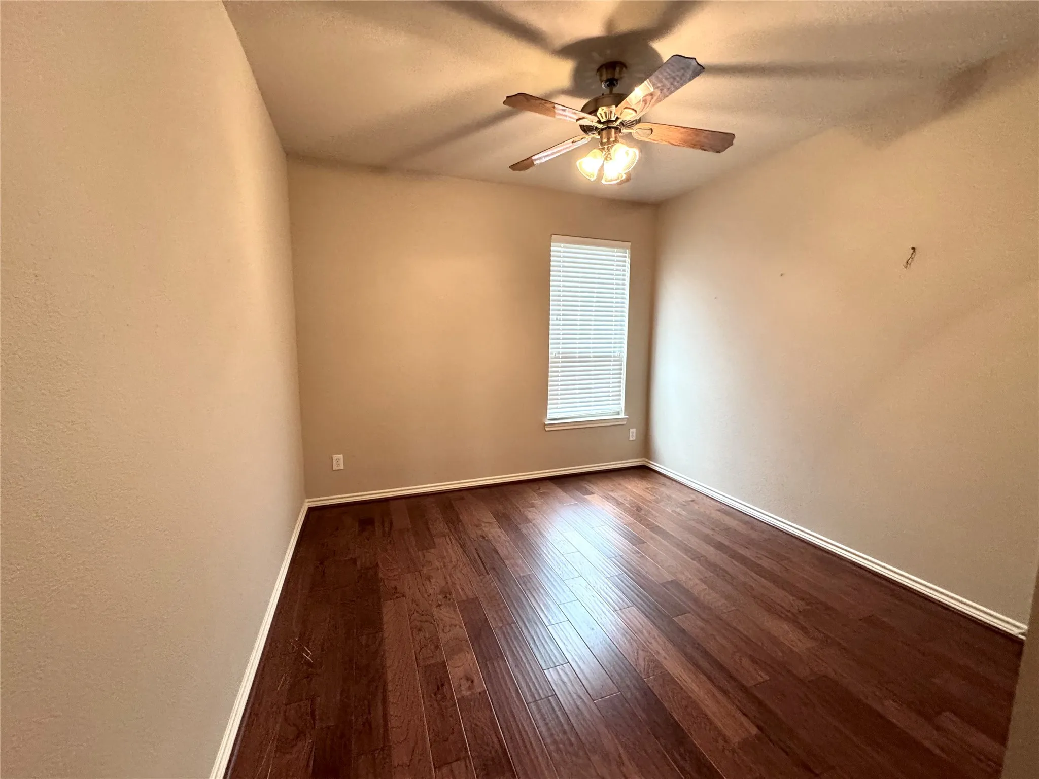Single Family Residence For Rent in Denton County , 1100 Annalea Cove Drive, Lewisville, Texas 75056, 5 Bedroom, 4 Bathroom, 2 Garage spaces, 3,619 Sqft, built in 2007, mls#21329262, Real Estate Agent in Lewisville, Homes For Rent in Denton county, Homes For Rent in Lewisville, Realtor in Lewisville Texas, Real Estate Brokerage Independent Realty Texas, Luminita Cordes Realtor