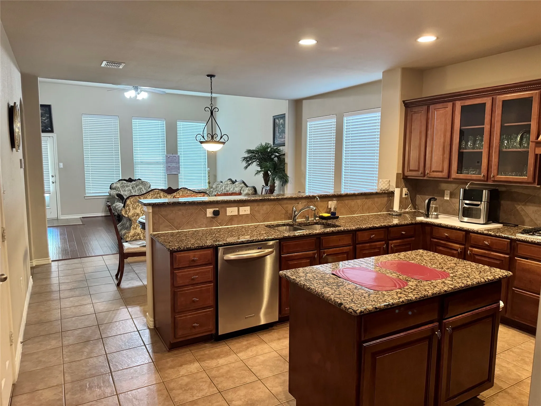 Single Family Residence For Rent in Denton County , 1100 Annalea Cove Drive, Lewisville, Texas 75056, 5 Bedroom, 4 Bathroom, 2 Garage spaces, 3,619 Sqft, built in 2007, mls#21329262, Real Estate Agent in Lewisville, Homes For Rent in Denton county, Homes For Rent in Lewisville, Realtor in Lewisville Texas, Real Estate Brokerage Independent Realty Texas, Luminita Cordes Realtor