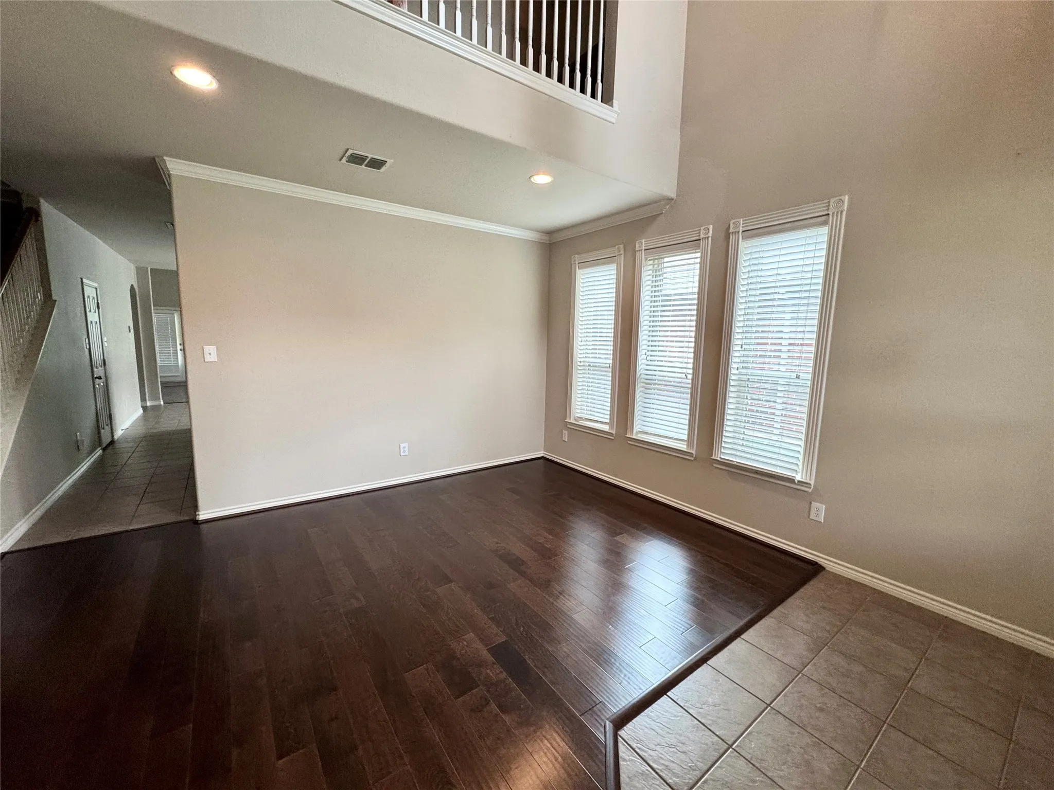 Single Family Residence For Rent in Denton County , 1100 Annalea Cove Drive, Lewisville, Texas 75056, 5 Bedroom, 4 Bathroom, 2 Garage spaces, 3,619 Sqft, built in 2007, mls#21329262, Real Estate Agent in Lewisville, Homes For Rent in Denton county, Homes For Rent in Lewisville, Realtor in Lewisville Texas, Real Estate Brokerage Independent Realty Texas, Luminita Cordes Realtor