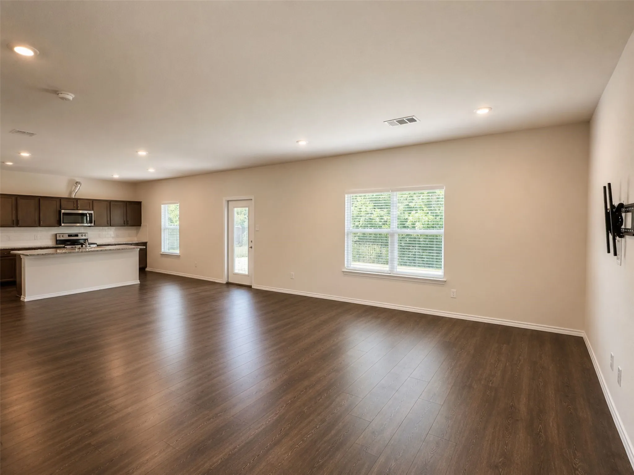 Single Family Residence For Rent in Rockwall County , 3387 Everly Drive, Fate, Texas 75189, 4 Bedroom, 3 Bathroom, 2 Garage spaces, 2,286 Sqft, built in 2021, mls#21329265, Real Estate Agent in Fate, Homes For Rent in Rockwall county, Homes For Rent in Fate, Realtor in Fate Texas, Real Estate Brokerage Independent Realty Texas, Luminita Cordes Realtor