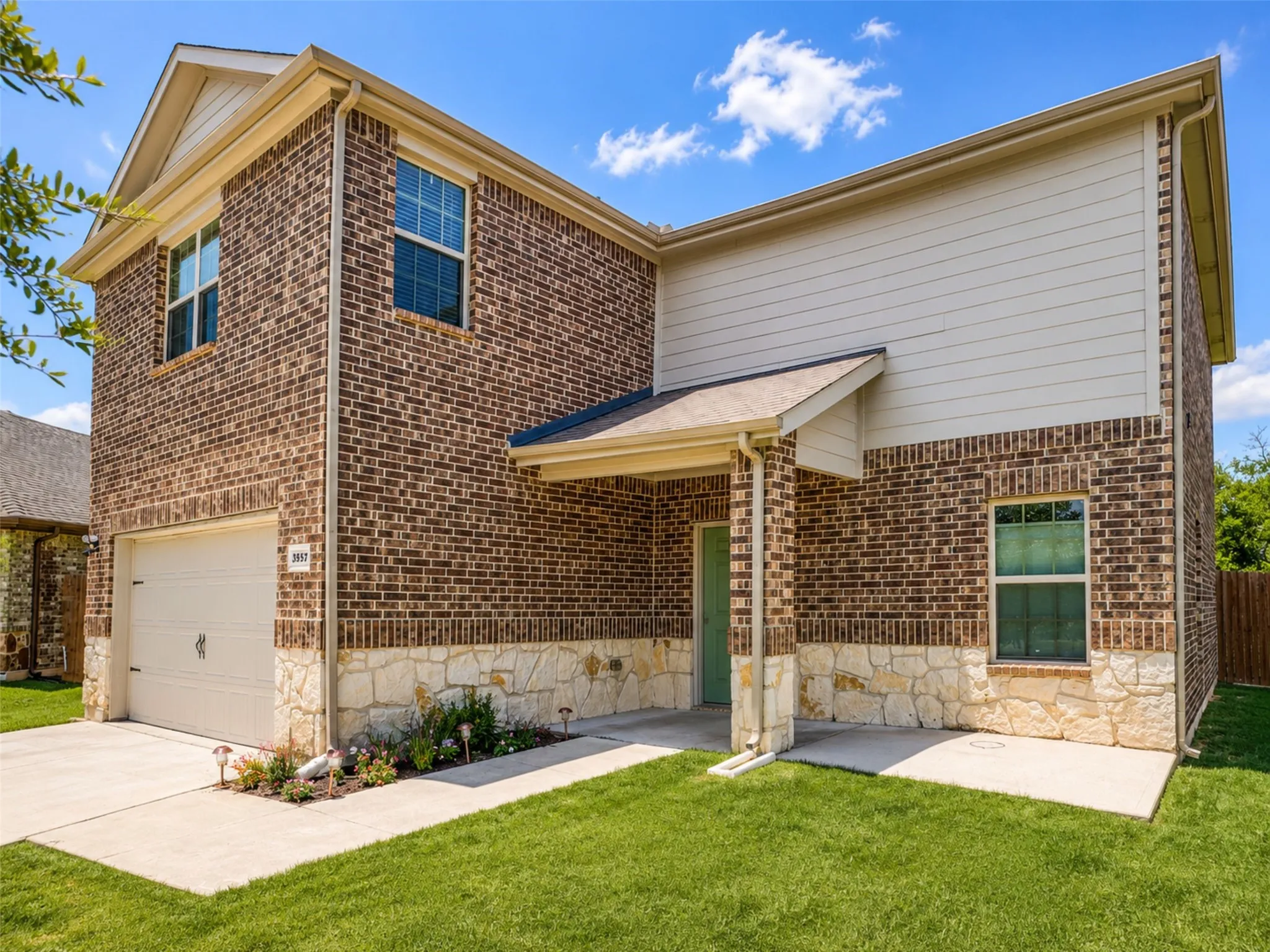 Single Family Residence For Rent in Rockwall County , 3387 Everly Drive, Fate, Texas 75189, 4 Bedroom, 3 Bathroom, 2 Garage spaces, 2,286 Sqft, built in 2021, mls#21329265, Real Estate Agent in Fate, Homes For Rent in Rockwall county, Homes For Rent in Fate, Realtor in Fate Texas, Real Estate Brokerage Independent Realty Texas, Luminita Cordes Realtor