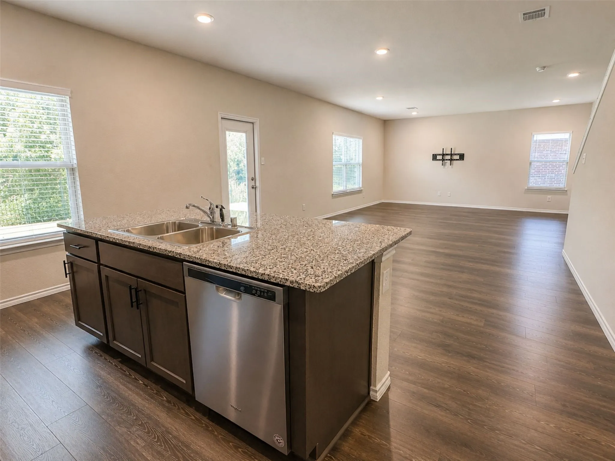 Single Family Residence For Rent in Rockwall County , 3387 Everly Drive, Fate, Texas 75189, 4 Bedroom, 3 Bathroom, 2 Garage spaces, 2,286 Sqft, built in 2021, mls#21329265, Real Estate Agent in Fate, Homes For Rent in Rockwall county, Homes For Rent in Fate, Realtor in Fate Texas, Real Estate Brokerage Independent Realty Texas, Luminita Cordes Realtor