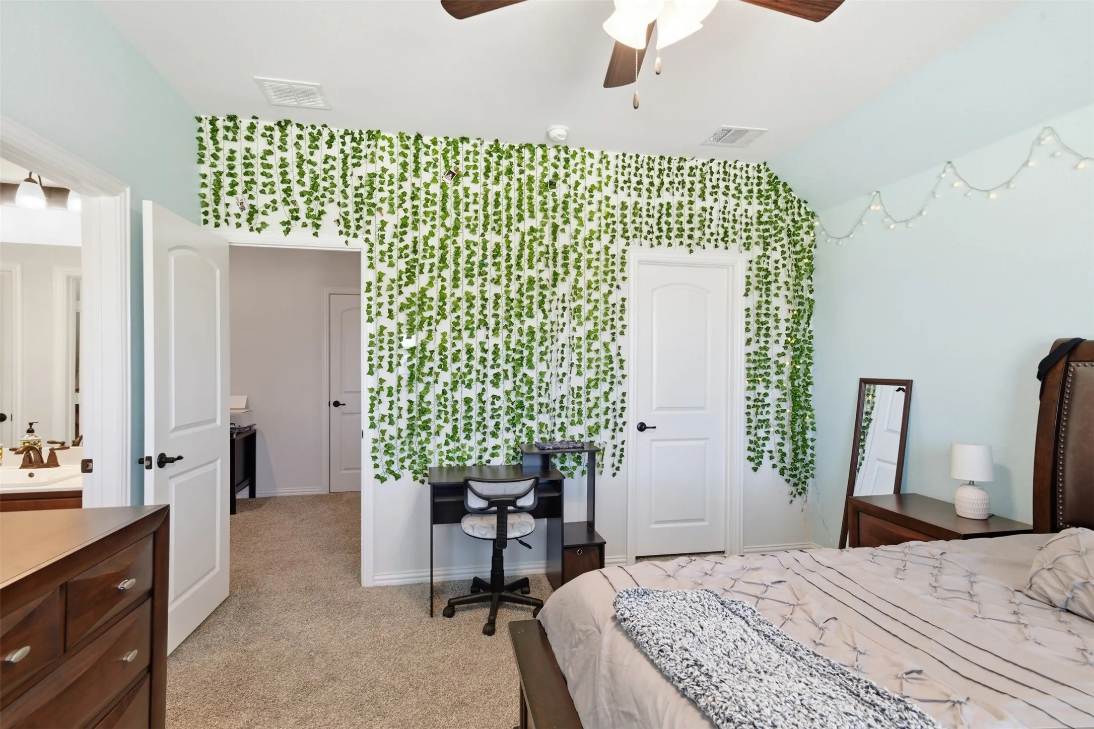 Single Family Residence For Sale in Rockwall County , 502 Big Bend Drive, Fate, Texas 75087, 4 Bedroom, 3 Bathroom, 3 Garage spaces, 3,031 Sqft, built in 2020, mls#21329274, Real Estate Agent in Fate, Homes For Sale in Rockwall county, Homes For Sale in Fate, Realtor in Fate Texas, Real Estate Brokerage Independent Realty Texas, Luminita Cordes Realtor