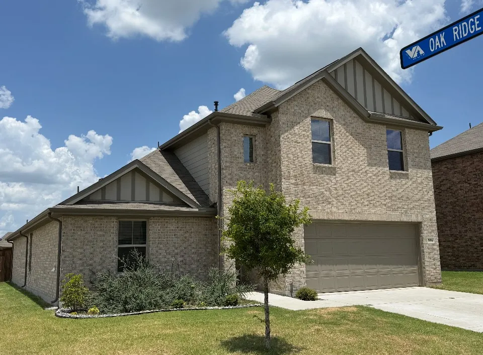 Single Family Residence For Sale in Grayson County , 556 Hickory Ridge Drive, Van Alstyne, Texas 75495, 5 Bedroom, 3 Bathroom, 2 Garage spaces, 2,787 Sqft, built in 2023, Price $349,900, mls#21329286, Real Estate Agent in Van Alstyne, Homes For Sale in Grayson county, Homes For Sale in Van Alstyne, Realtor in Van Alstyne Texas, Real Estate Brokerage Independent Realty Texas, Luminita Cordes Realtor
