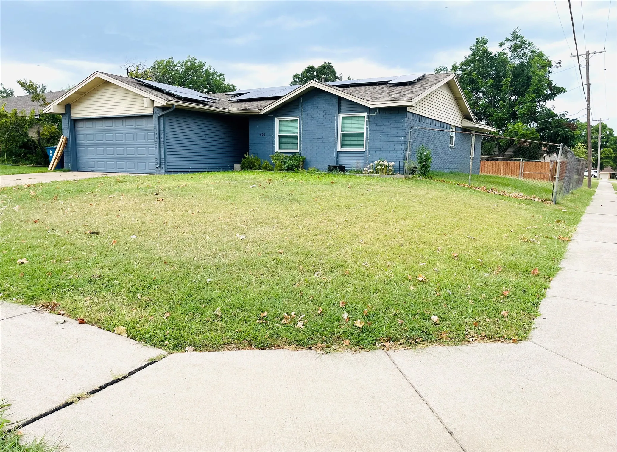 Single Family Residence For Rent in Denton County , 601 Bentwood Drive, Lewisville, Texas 75067, 4 Bedroom, 2 Bathroom, 1 Garage spaces, 1,341 Sqft, built in 1970, mls#21329288, Real Estate Agent in Lewisville, Homes For Rent in Denton county, Homes For Rent in Lewisville, Realtor in Lewisville Texas, Real Estate Brokerage Independent Realty Texas, Luminita Cordes Realtor