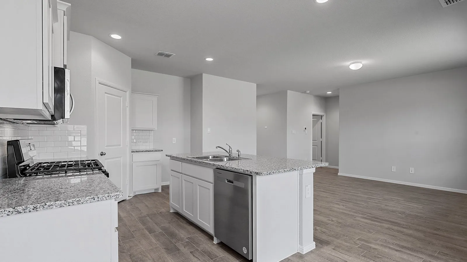 Single Family Residence For Sale in Hood County , 411 SUNDAY SILENCE Way, Granbury, Texas 76049, 3 Bedroom, 2 Bathroom, 2 Garage spaces, 1,475 Sqft, built in 2025, mls#21327946, Real Estate Agent in Granbury, Homes For Sale in Hood county, Homes For Sale in Granbury, Realtor in Granbury Texas, Real Estate Brokerage Independent Realty Texas, Luminita Cordes Realtor
