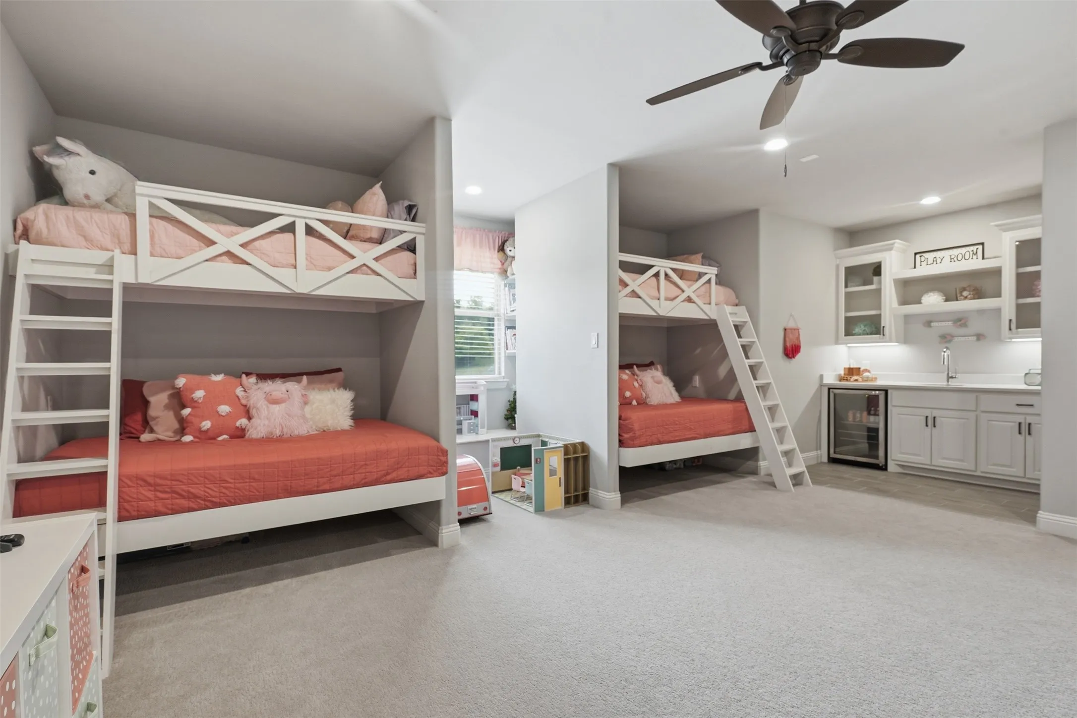 Single Family Residence For Sale in Parker County , 600 W Hill Drive, Aledo, Texas 76008, 5 Bedroom, 6 Bathroom, 3 Garage spaces, 5,190 Sqft, built in 2019, mls#21329294, Real Estate Agent in Aledo, Homes For Sale in Parker county, Homes For Sale in Aledo, Realtor in Aledo Texas, Real Estate Brokerage Independent Realty Texas, Luminita Cordes Realtor