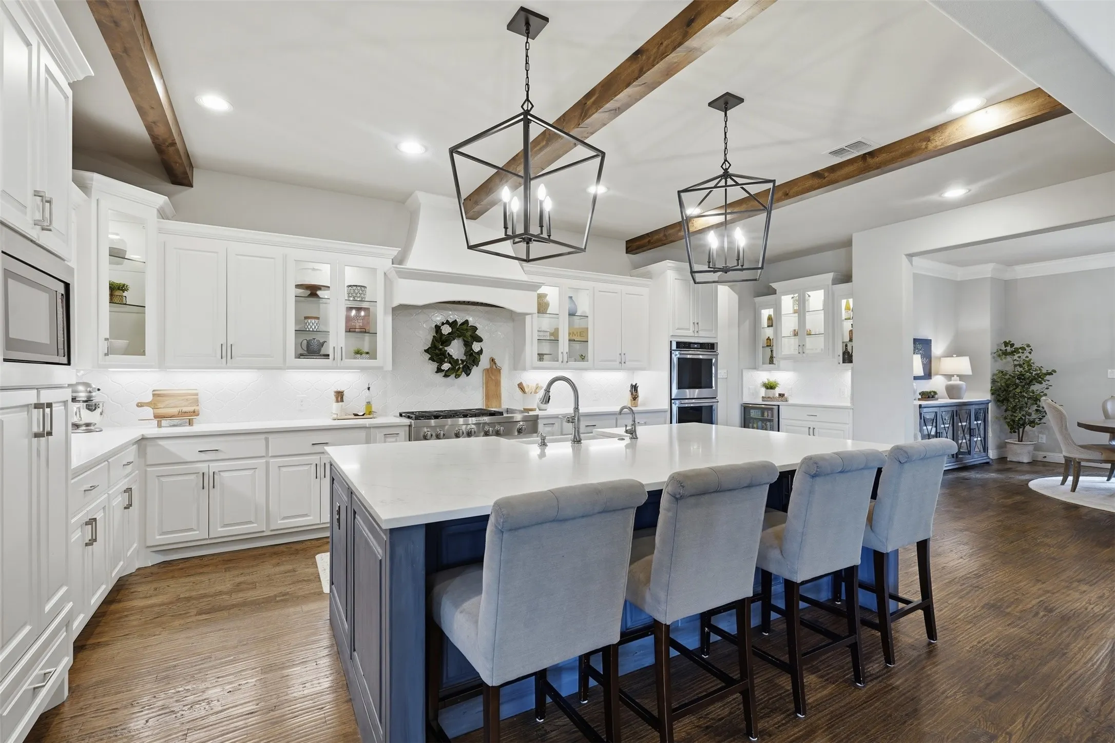 Single Family Residence For Sale in Parker County , 600 W Hill Drive, Aledo, Texas 76008, 5 Bedroom, 6 Bathroom, 3 Garage spaces, 5,190 Sqft, built in 2019, mls#21329294, Real Estate Agent in Aledo, Homes For Sale in Parker county, Homes For Sale in Aledo, Realtor in Aledo Texas, Real Estate Brokerage Independent Realty Texas, Luminita Cordes Realtor