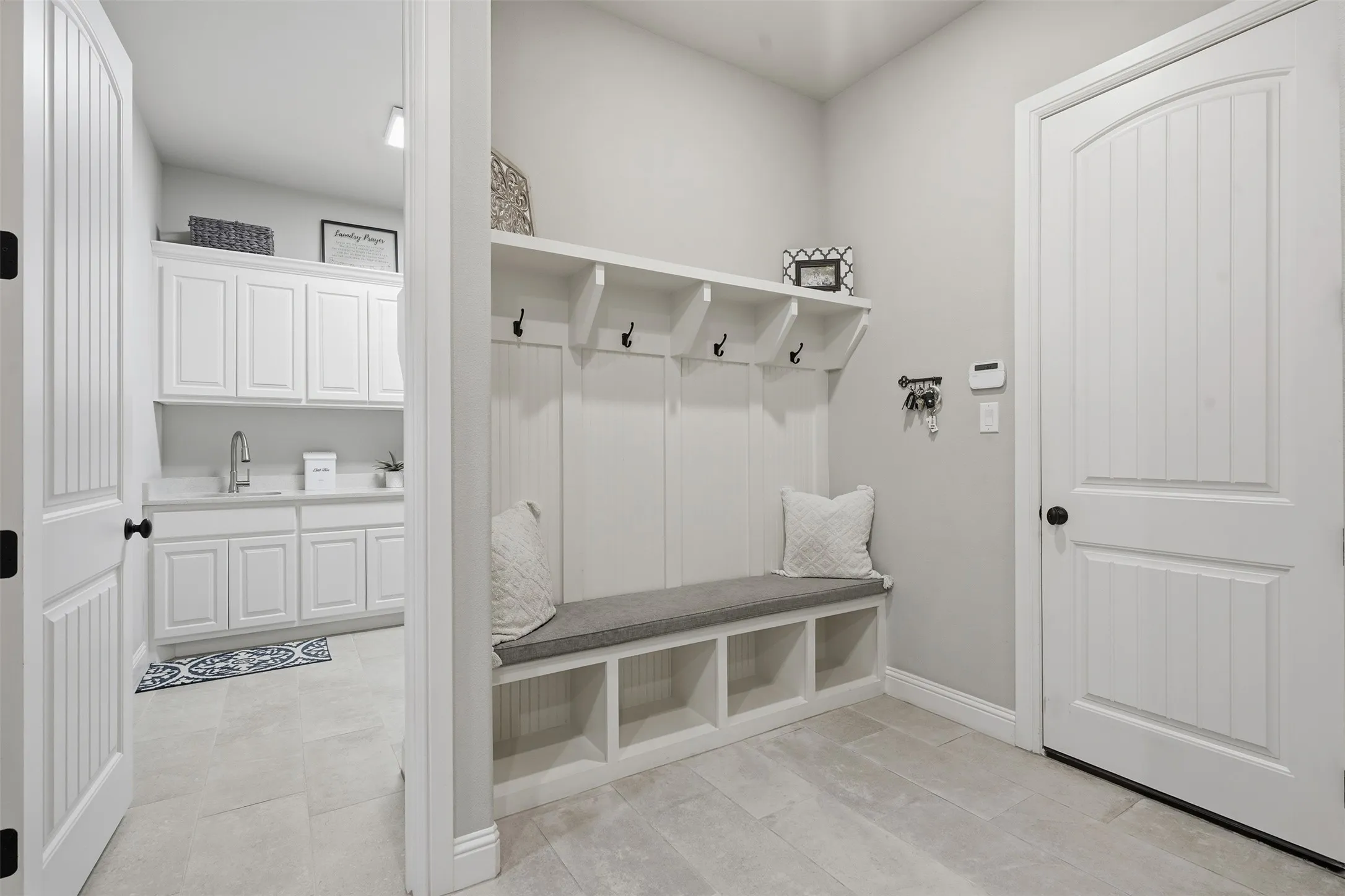 Single Family Residence For Sale in Parker County , 600 W Hill Drive, Aledo, Texas 76008, 5 Bedroom, 6 Bathroom, 3 Garage spaces, 5,190 Sqft, built in 2019, mls#21329294, Real Estate Agent in Aledo, Homes For Sale in Parker county, Homes For Sale in Aledo, Realtor in Aledo Texas, Real Estate Brokerage Independent Realty Texas, Luminita Cordes Realtor