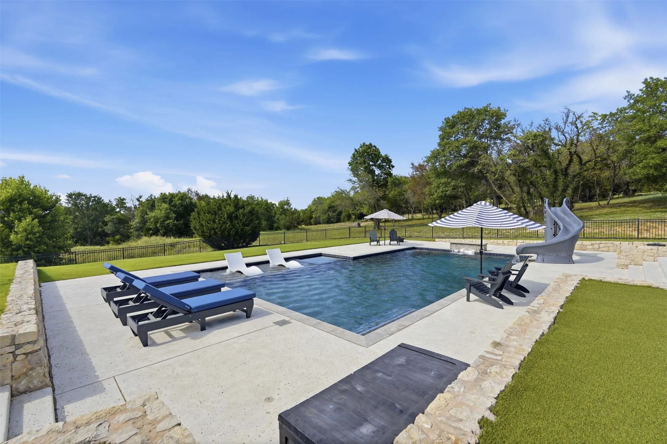 Single Family Residence For Sale in Parker County , 600 W Hill Drive, Aledo, Texas 76008, 5 Bedroom, 6 Bathroom, 3 Garage spaces, 5,190 Sqft, built in 2019, mls#21329294, Real Estate Agent in Aledo, Homes For Sale in Parker county, Homes For Sale in Aledo, Realtor in Aledo Texas, Real Estate Brokerage Independent Realty Texas, Luminita Cordes Realtor