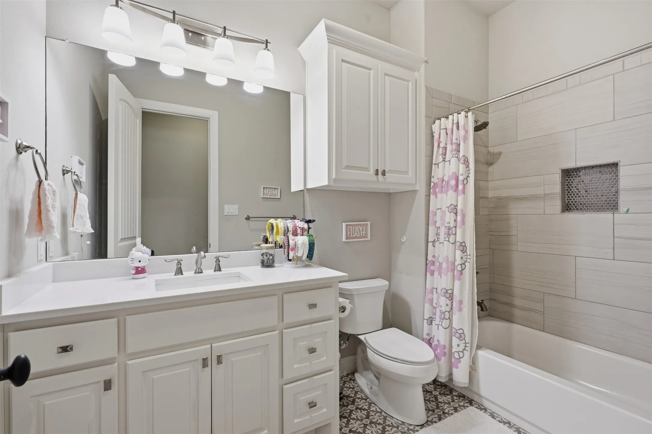 Single Family Residence For Sale in Parker County , 600 W Hill Drive, Aledo, Texas 76008, 5 Bedroom, 6 Bathroom, 3 Garage spaces, 5,190 Sqft, built in 2019, mls#21329294, Real Estate Agent in Aledo, Homes For Sale in Parker county, Homes For Sale in Aledo, Realtor in Aledo Texas, Real Estate Brokerage Independent Realty Texas, Luminita Cordes Realtor