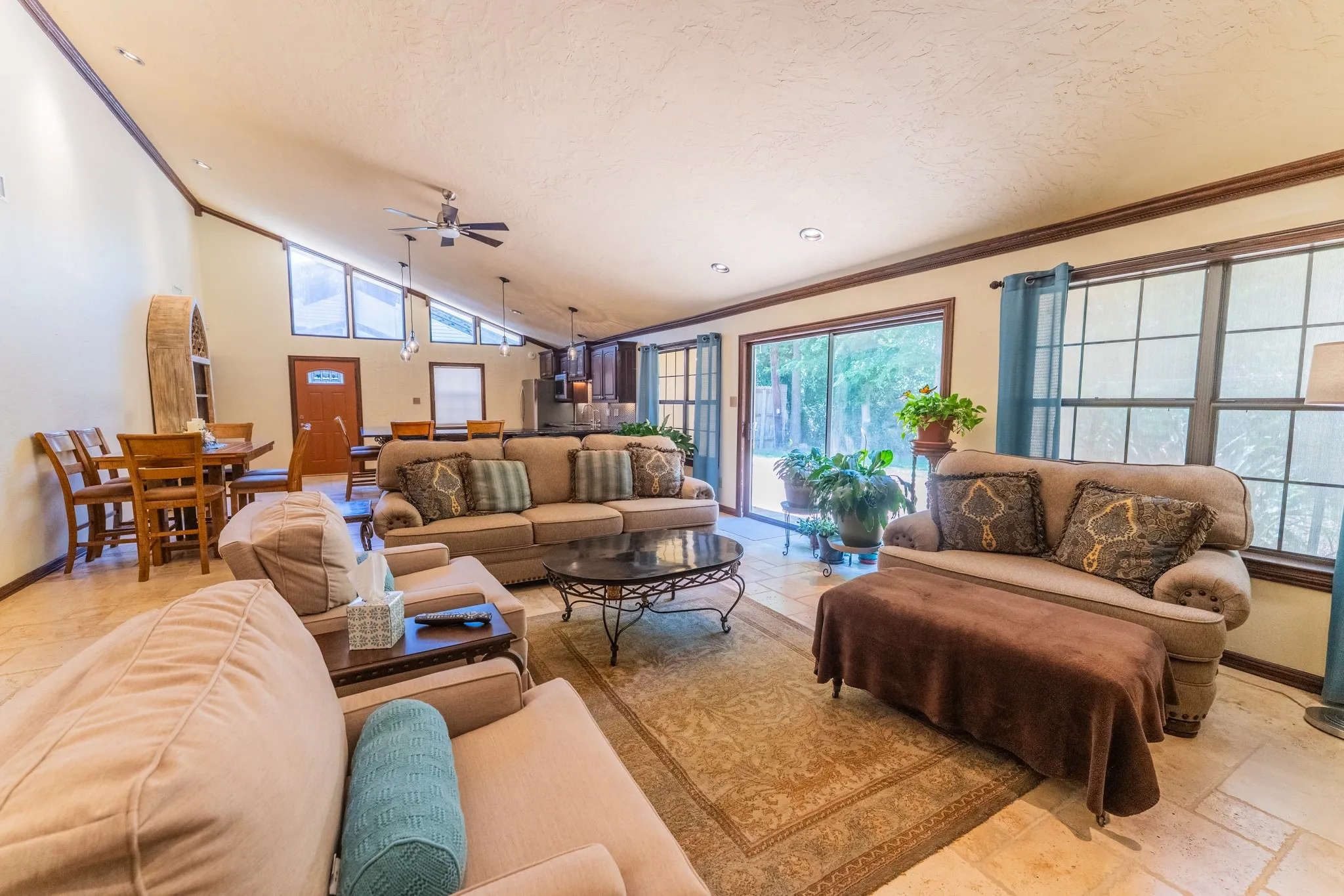 Single Family Residence For Sale in Hopkins County , 1200 Melony Drive B, Sulphur Springs, Texas 75482, 1 Bedroom, 1 Bathroom, 3 Garage spaces, 1,516 Sqft, built in 1984, mls#21326743, Real Estate Agent in Sulphur Springs, Homes For Sale in Hopkins county, Homes For Sale in Sulphur Springs, Realtor in Sulphur Springs Texas, Real Estate Brokerage Independent Realty Texas, Luminita Cordes Realtor