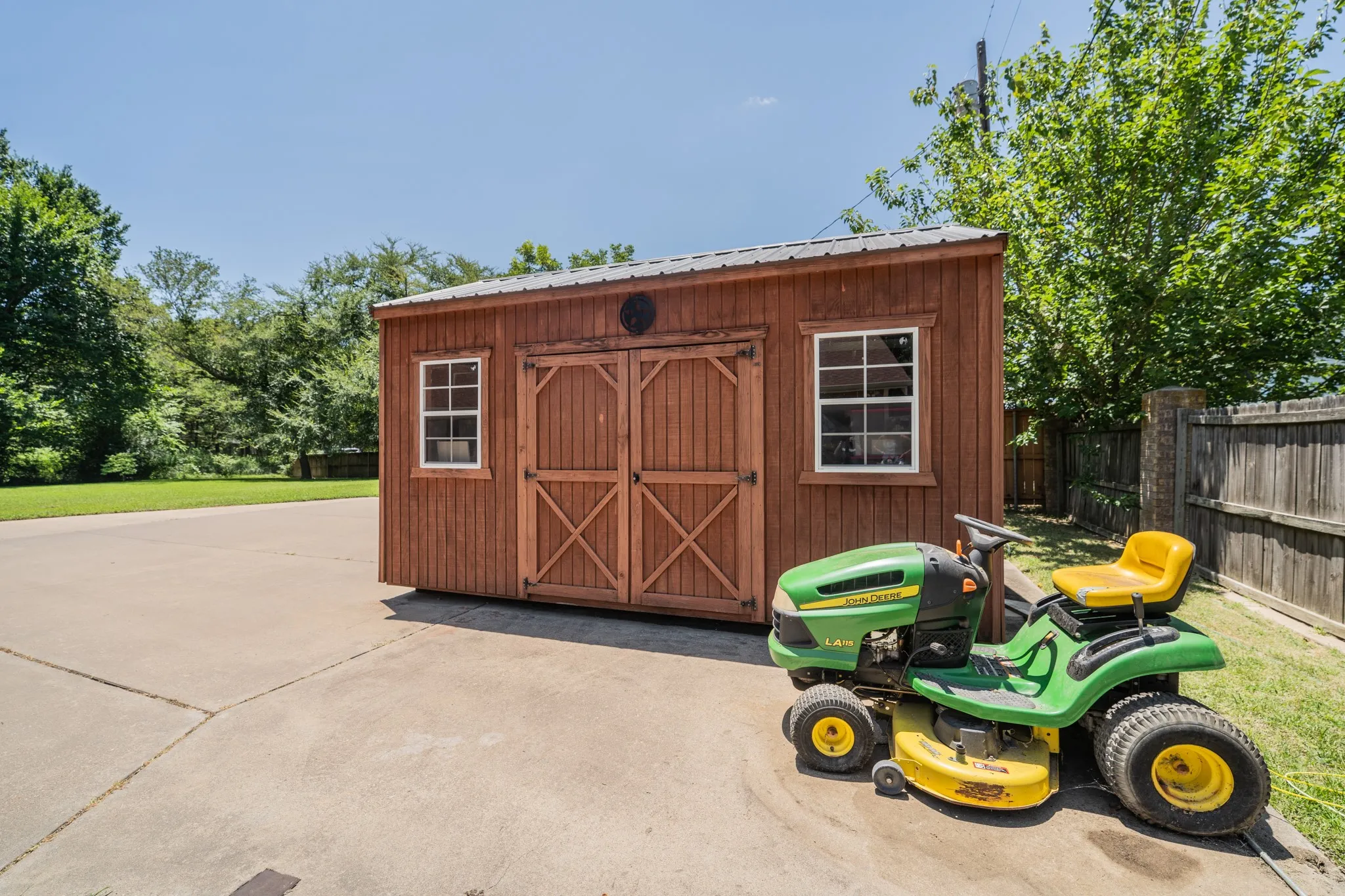 Storage shed conveys