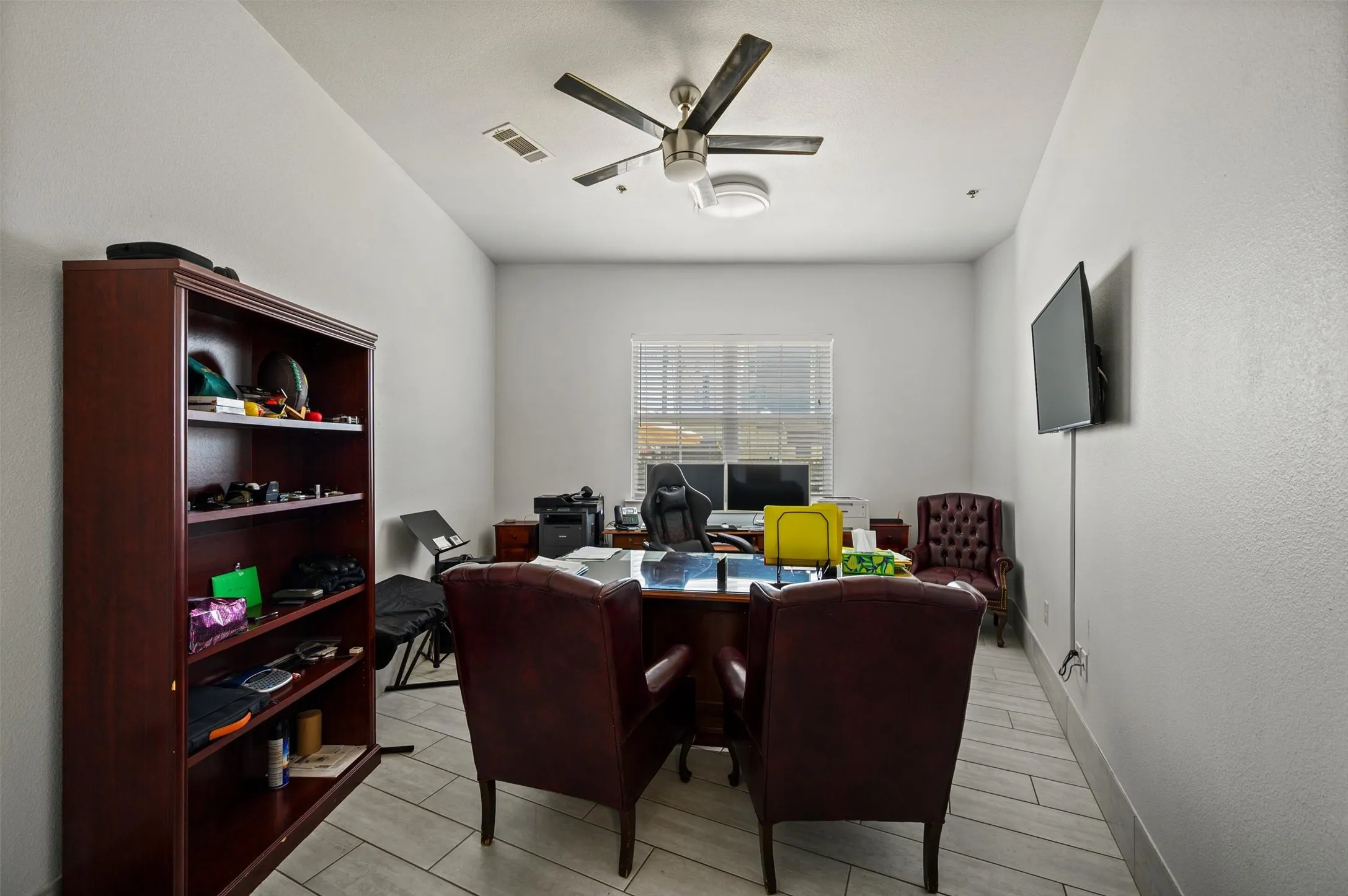 Office For Sale in Denton County , 251 S Mill Street 180, Lewisville, Texas 75057, 0, 0, Garage spaces, 0 Sqft, built in 2018, Price $745,000, mls#21318569, Real Estate Agent in Lewisville, Homes For Sale in Denton county, Homes For Sale in Lewisville, Realtor in Lewisville Texas, Real Estate Brokerage Independent Realty Texas, Luminita Cordes Realtor