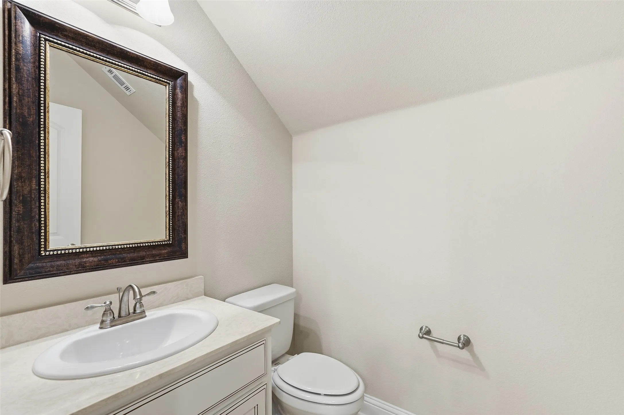 Single Family Residence For Sale in Rockwall County , 1537 Firenza Court, Mclendon Chisholm, Texas 75032, 4 Bedroom, 3 Bathroom, 2 Garage spaces, 2,514 Sqft, built in 2014, mls#21312250, Real Estate Agent in Mclendon Chisholm, Homes For Sale in Rockwall county, Homes For Sale in Mclendon Chisholm, Realtor in Mclendon Chisholm Texas, Real Estate Brokerage Independent Realty Texas, Luminita Cordes Realtor