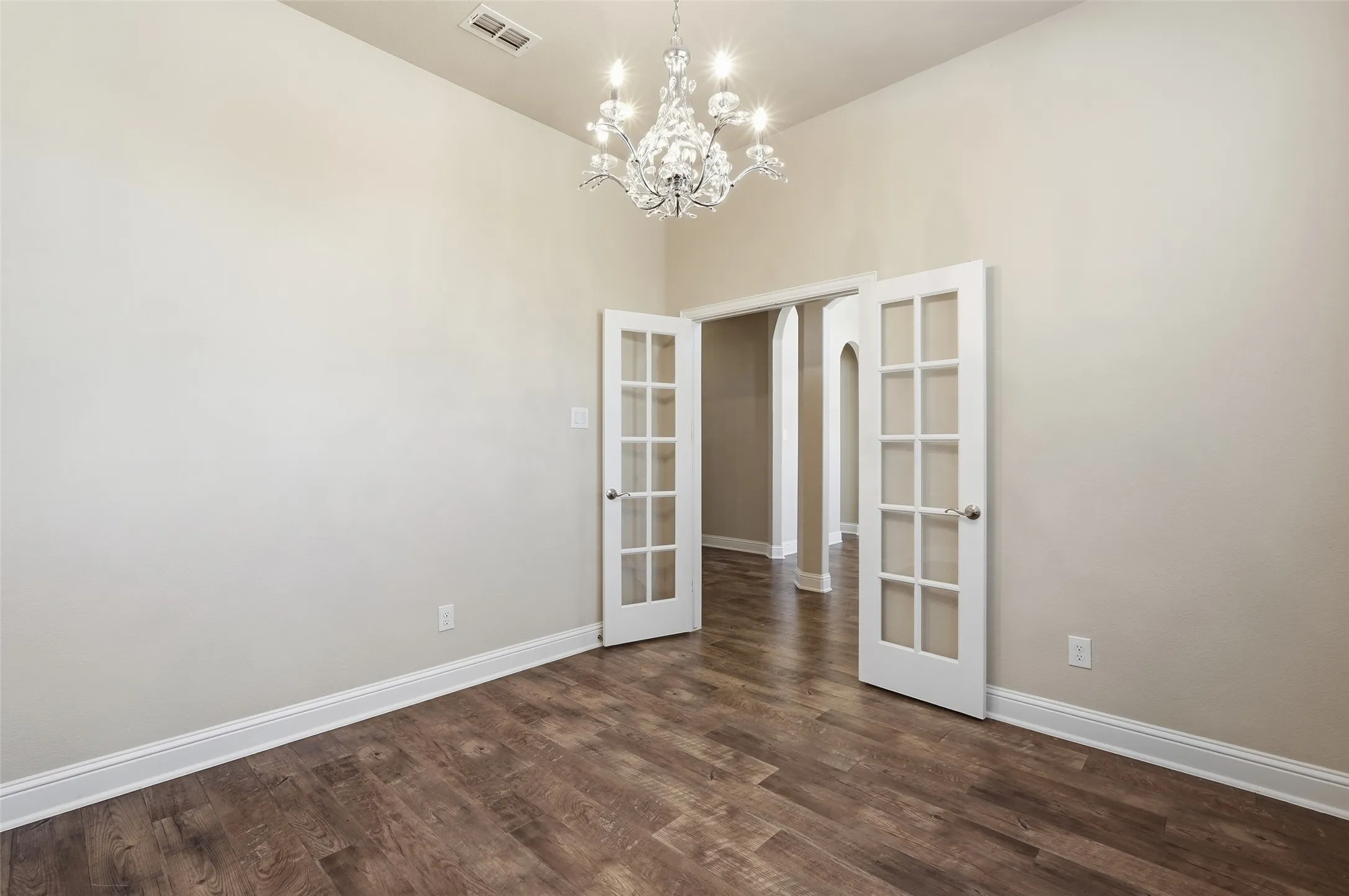 Single Family Residence For Sale in Rockwall County , 1537 Firenza Court, Mclendon Chisholm, Texas 75032, 4 Bedroom, 3 Bathroom, 2 Garage spaces, 2,514 Sqft, built in 2014, mls#21312250, Real Estate Agent in Mclendon Chisholm, Homes For Sale in Rockwall county, Homes For Sale in Mclendon Chisholm, Realtor in Mclendon Chisholm Texas, Real Estate Brokerage Independent Realty Texas, Luminita Cordes Realtor