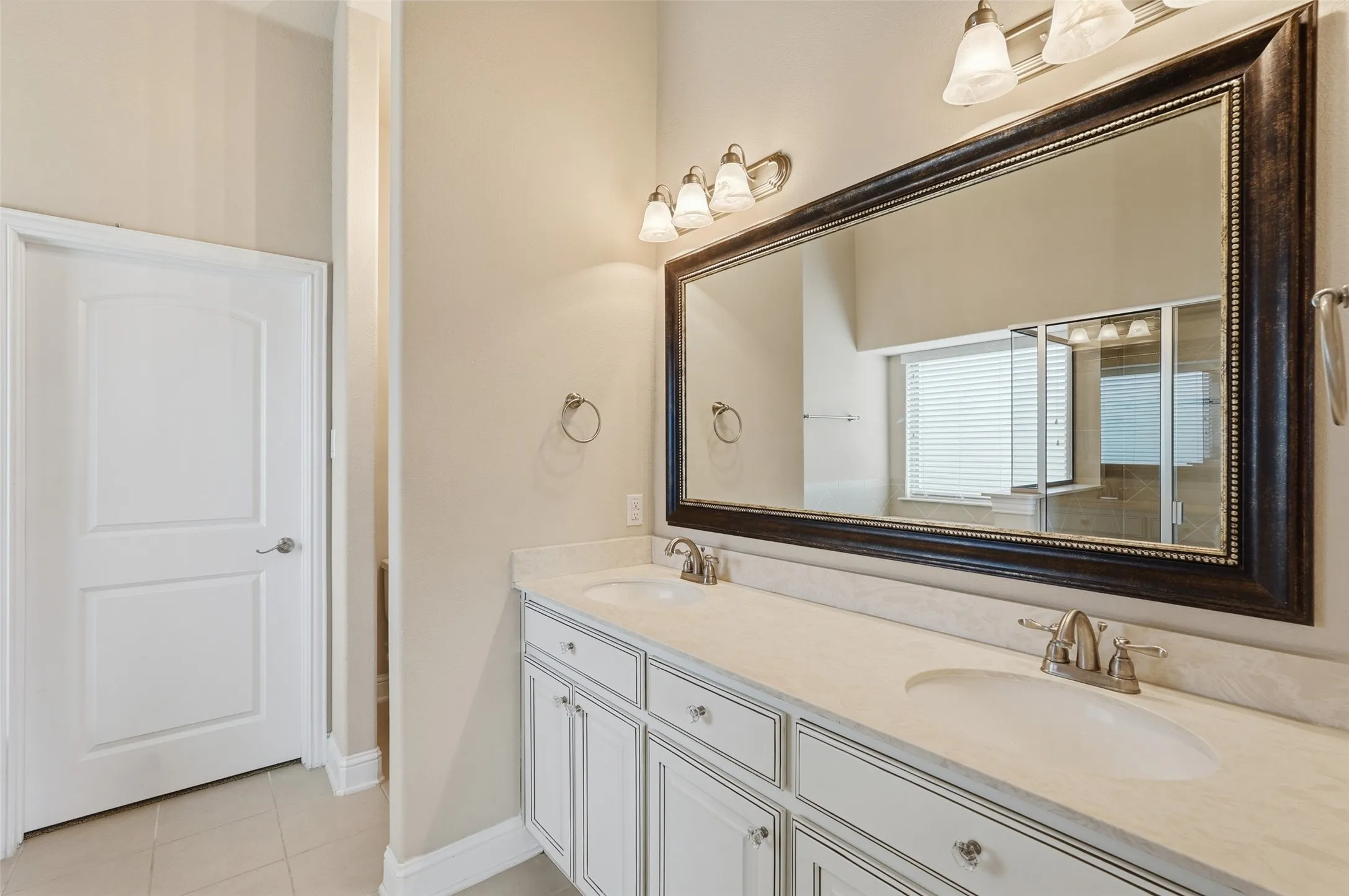 Single Family Residence For Sale in Rockwall County , 1537 Firenza Court, Mclendon Chisholm, Texas 75032, 4 Bedroom, 3 Bathroom, 2 Garage spaces, 2,514 Sqft, built in 2014, mls#21312250, Real Estate Agent in Mclendon Chisholm, Homes For Sale in Rockwall county, Homes For Sale in Mclendon Chisholm, Realtor in Mclendon Chisholm Texas, Real Estate Brokerage Independent Realty Texas, Luminita Cordes Realtor