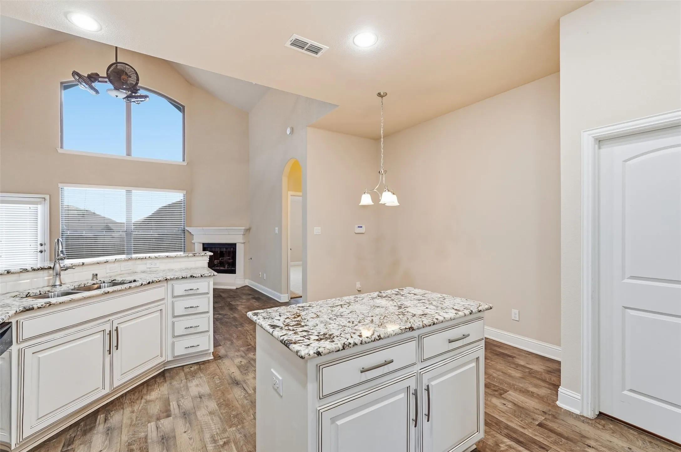 Single Family Residence For Sale in Rockwall County , 1537 Firenza Court, Mclendon Chisholm, Texas 75032, 4 Bedroom, 3 Bathroom, 2 Garage spaces, 2,514 Sqft, built in 2014, mls#21312250, Real Estate Agent in Mclendon Chisholm, Homes For Sale in Rockwall county, Homes For Sale in Mclendon Chisholm, Realtor in Mclendon Chisholm Texas, Real Estate Brokerage Independent Realty Texas, Luminita Cordes Realtor
