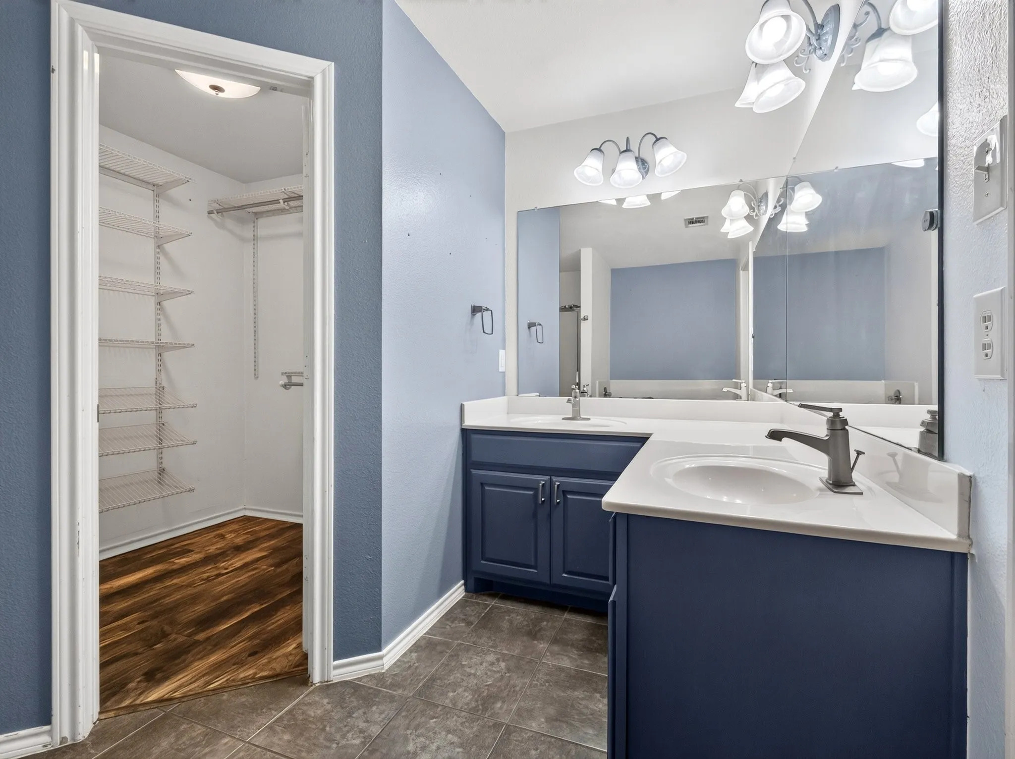 Single Family Residence For Sale in Denton County , 308 Glenview Drive, Aubrey, Texas 76227, 3 Bedroom, 2 Bathroom, 2 Garage spaces, 1,362 Sqft, built in 2006, mls#21329229, Real Estate Agent in Aubrey, Homes For Sale in Denton county, Homes For Sale in Aubrey, Realtor in Aubrey Texas, Real Estate Brokerage Independent Realty Texas, Luminita Cordes Realtor