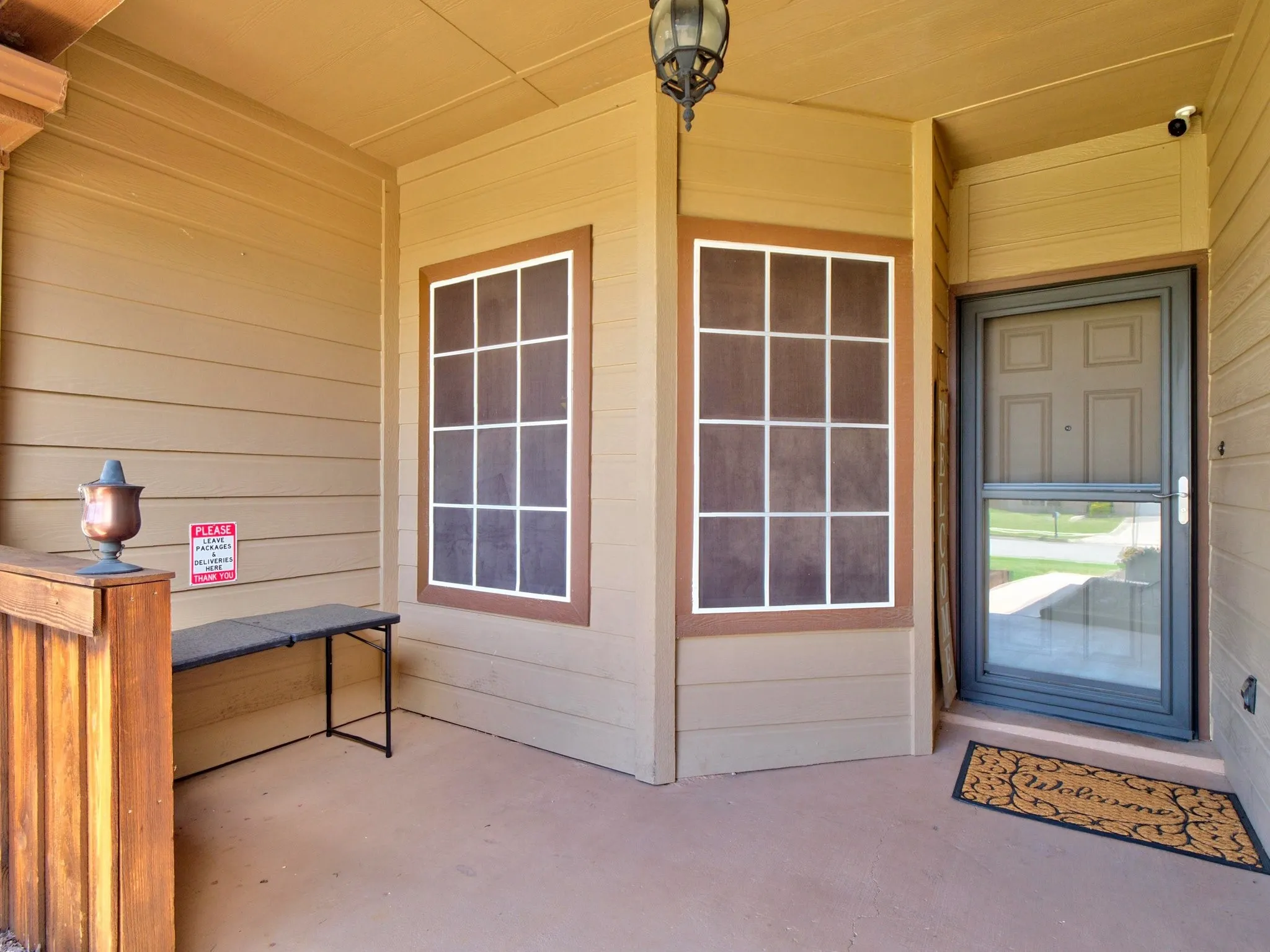 Single Family Residence For Sale in Denton County , 308 Glenview Drive, Aubrey, Texas 76227, 3 Bedroom, 2 Bathroom, 2 Garage spaces, 1,362 Sqft, built in 2006, mls#21329229, Real Estate Agent in Aubrey, Homes For Sale in Denton county, Homes For Sale in Aubrey, Realtor in Aubrey Texas, Real Estate Brokerage Independent Realty Texas, Luminita Cordes Realtor