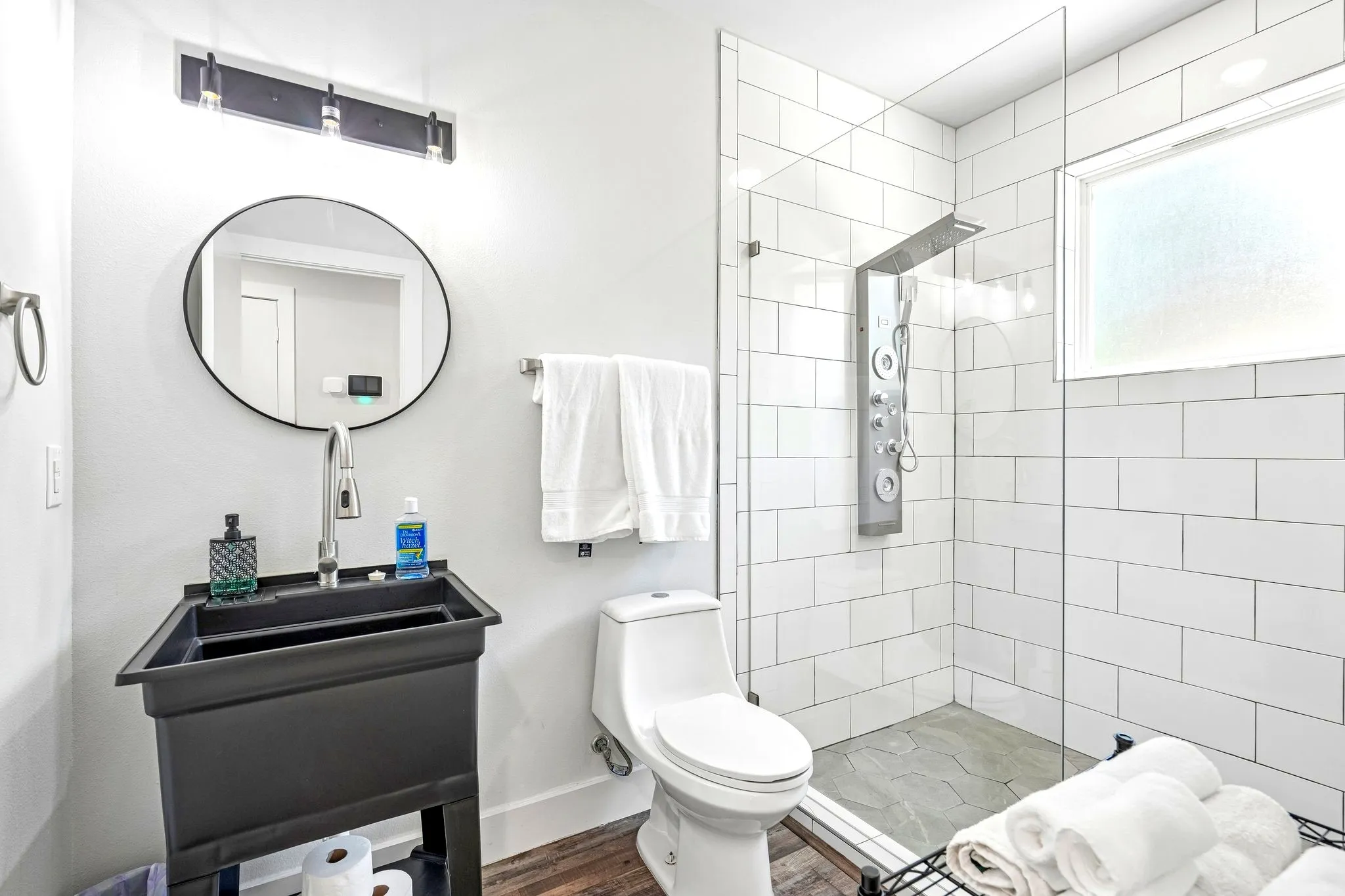 Single Family Residence For Rent in Dallas County , 521 Faulk Street, Dallas, Texas 75203, 3 Bedroom, 4 Bathroom, Garage spaces, 1,876 Sqft, built in 2023, mls#21329334, Real Estate Agent in Dallas, Homes For Rent in Dallas county, Homes For Rent in Dallas, Realtor in Dallas Texas, Real Estate Brokerage Independent Realty Texas, Luminita Cordes Realtor