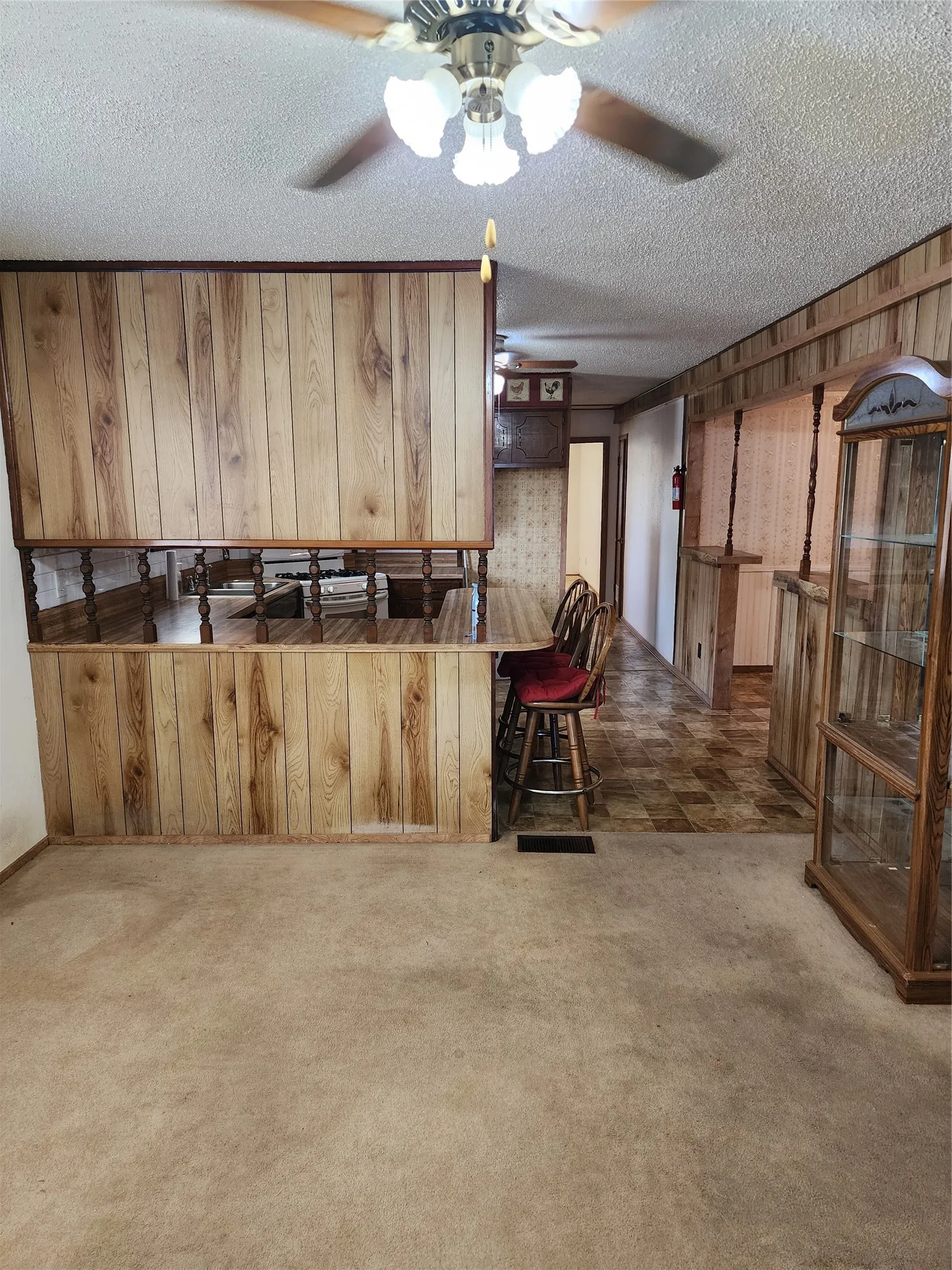 Manufactured Home For Sale in Mc Lennan County , 4706 Iowa Street, Waco, Texas 76705, 3 Bedrooms, 3 Bathrooms, Garage spaces, 1,834 Sqft, built in 1979, Price $125,000, mls#21328933, Real Estate Agent in Waco, Homes For Sale in Mc Lennan county, Homes For Sale in Waco, Realtor in Waco Texas, Real Estate Brokerage Independent Realty Texas, Luminita Cordes Realtor