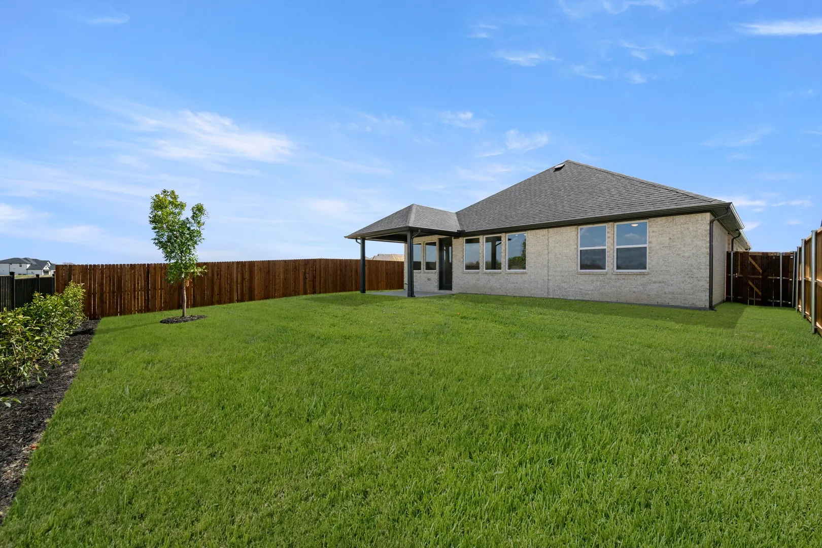 17204 Oxborough- Back-1