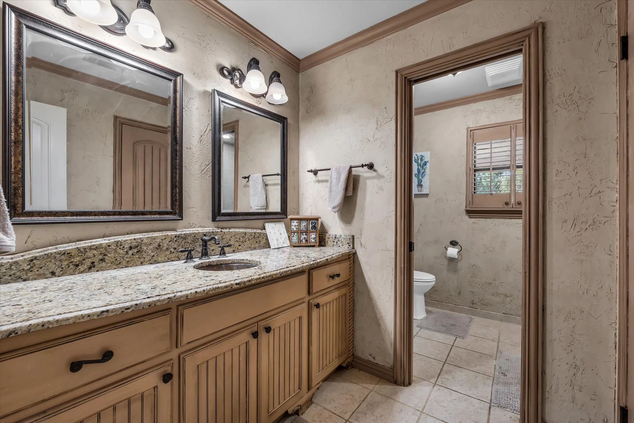Single Family Residence For Sale in Mc Lennan County , 7101 Country Club Road, Waco, Texas 76710, 3 Bedroom, 2 Bathroom, 2 Garage spaces, 2,030 Sqft, built in 1973, mls#21327043, Real Estate Agent in Waco, Homes For Sale in Mc Lennan county, Homes For Sale in Waco, Realtor in Waco Texas, Real Estate Brokerage Independent Realty Texas, Luminita Cordes Realtor