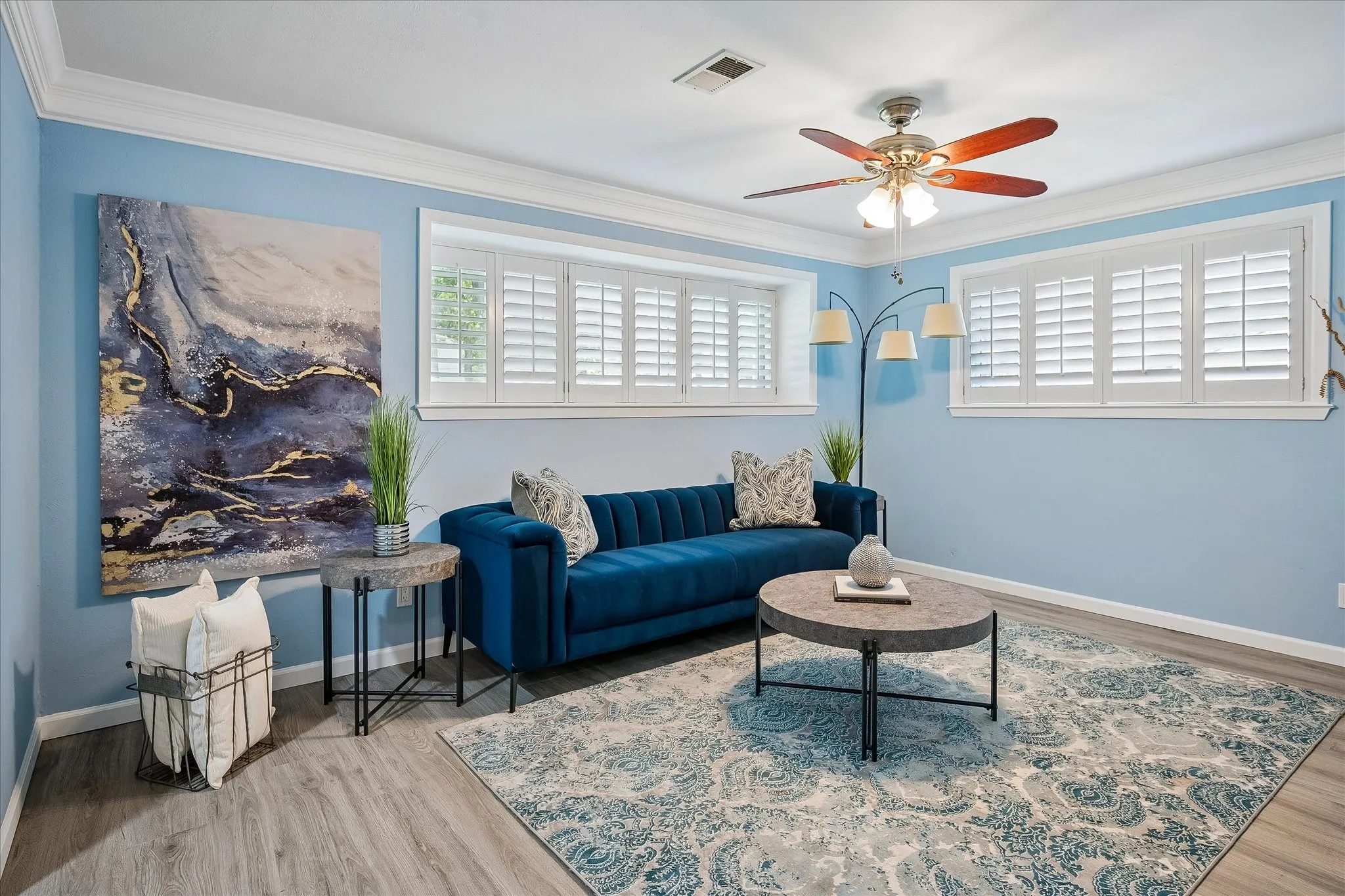 Single Family Residence For Sale in Dallas County , 216 Huntingdon Drive, Irving, Texas 75061, 5 Bedroom, 3 Bathroom, 2 Garage spaces, 2,822 Sqft, built in 1965, mls#21326958, Real Estate Agent in Irving, Homes For Sale in Dallas county, Homes For Sale in Irving, Realtor in Irving Texas, Real Estate Brokerage Independent Realty Texas, Luminita Cordes Realtor