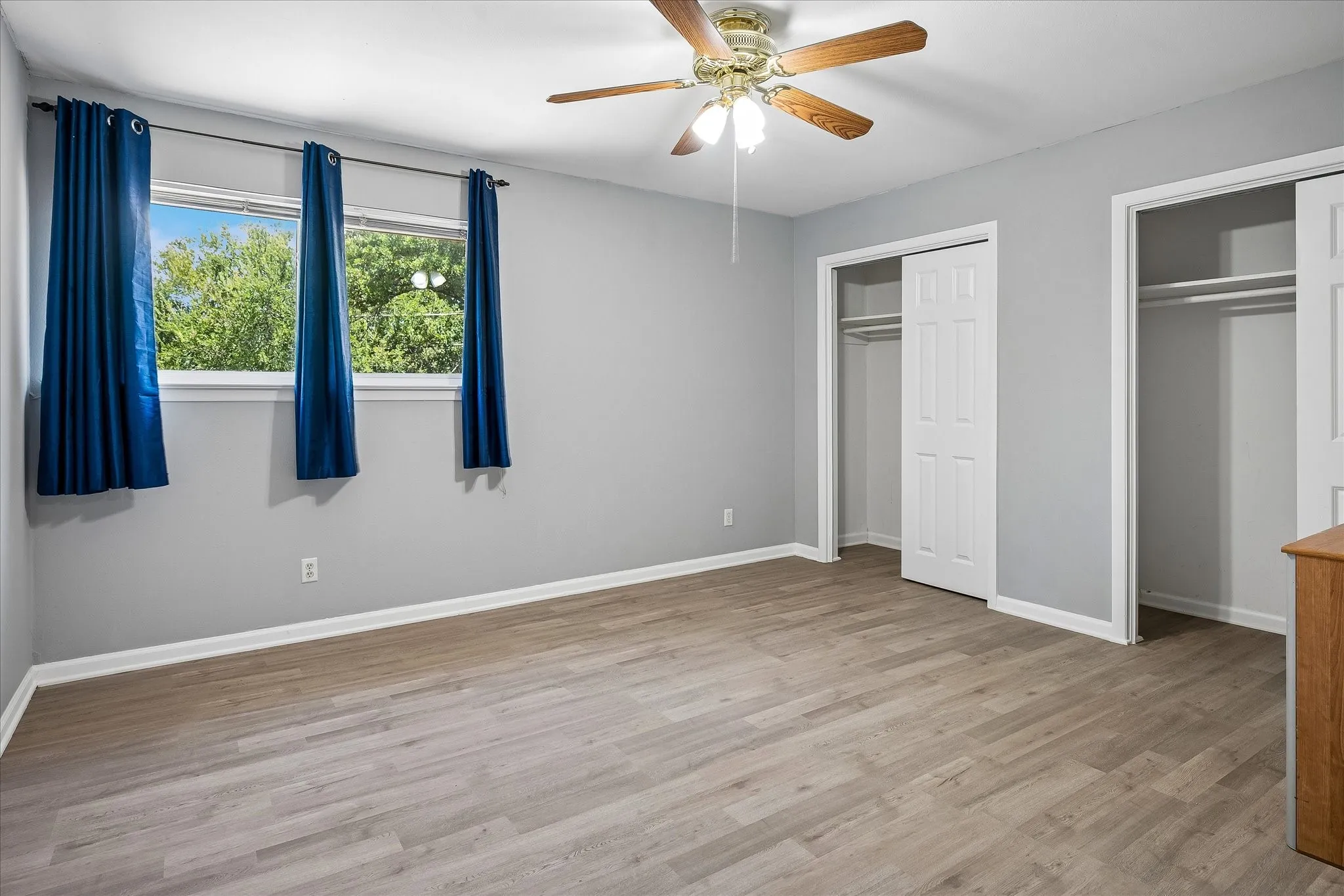 Single Family Residence For Sale in Dallas County , 216 Huntingdon Drive, Irving, Texas 75061, 5 Bedroom, 3 Bathroom, 2 Garage spaces, 2,822 Sqft, built in 1965, mls#21326958, Real Estate Agent in Irving, Homes For Sale in Dallas county, Homes For Sale in Irving, Realtor in Irving Texas, Real Estate Brokerage Independent Realty Texas, Luminita Cordes Realtor