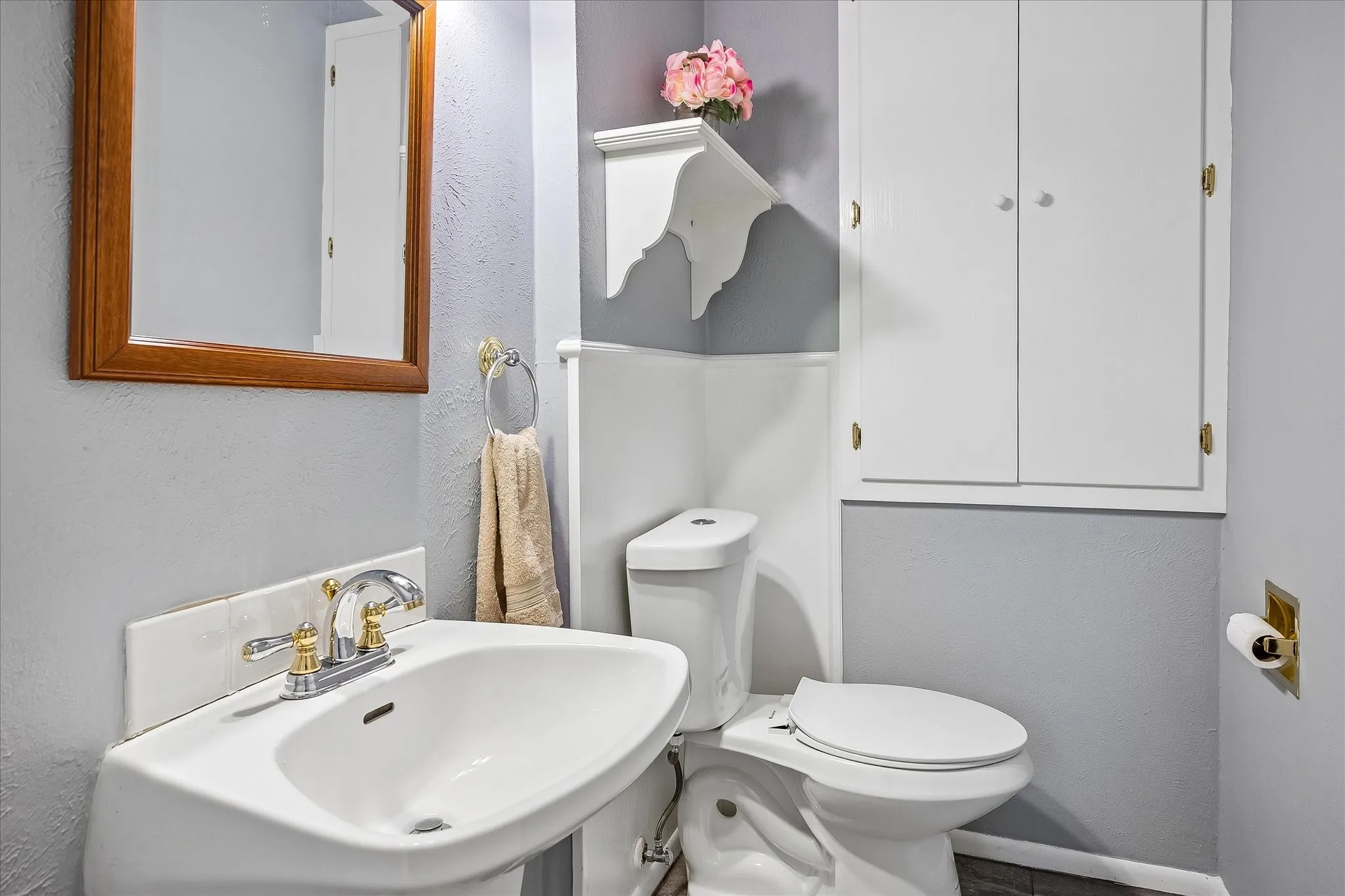 Single Family Residence For Sale in Dallas County , 216 Huntingdon Drive, Irving, Texas 75061, 5 Bedroom, 3 Bathroom, 2 Garage spaces, 2,822 Sqft, built in 1965, mls#21326958, Real Estate Agent in Irving, Homes For Sale in Dallas county, Homes For Sale in Irving, Realtor in Irving Texas, Real Estate Brokerage Independent Realty Texas, Luminita Cordes Realtor
