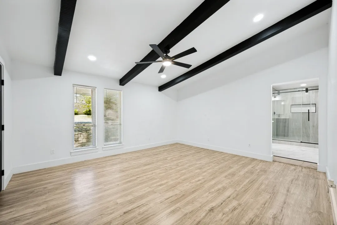 Single Family Residence For Sale in Tarrant County , 317 Cedar Creek Court, Fort Worth, Texas 76103, 4 Bedroom, 3 Bathroom, 2 Garage spaces, 2,355 Sqft, built in 1969, mls#21327212, Real Estate Agent in Fort Worth, Homes For Sale in Tarrant county, Homes For Sale in Fort Worth, Realtor in Fort Worth Texas, Real Estate Brokerage Independent Realty Texas, Luminita Cordes Realtor