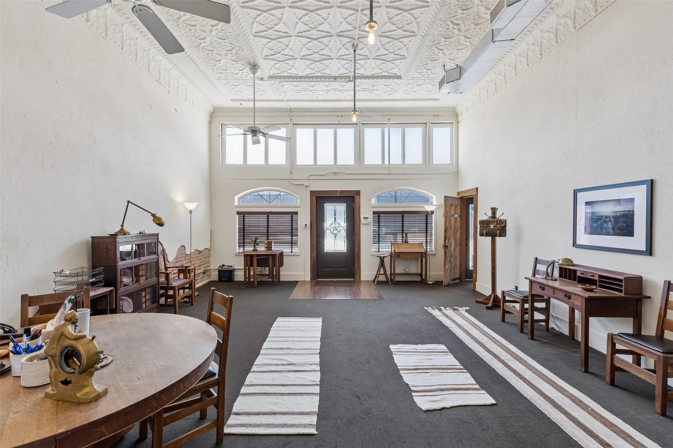 Retail For Sale in Grayson County , 118 W Grand Street, Whitewright, Texas 75491, 0, 0, Garage spaces, 3,550 Sqft, built in 1908, Price $599,000, mls#21325940, Real Estate Agent in Whitewright, Homes For Sale in Grayson county, Homes For Sale in Whitewright, Realtor in Whitewright Texas, Real Estate Brokerage Independent Realty Texas, Luminita Cordes Realtor