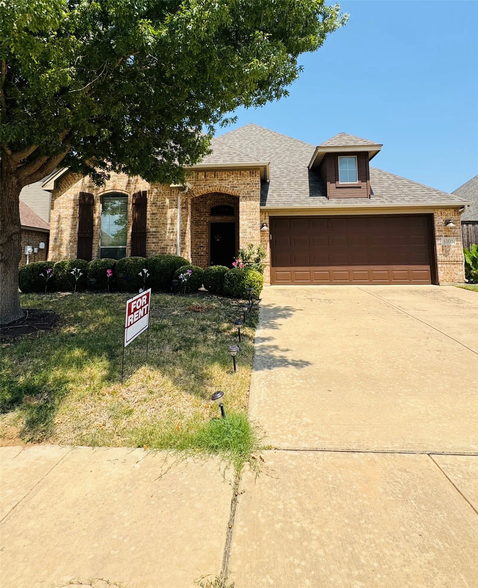 Single Family Residence For Rent in Tarrant County , 8105 Winter Falls Trail, Fort Worth, Texas 76053, 3 Bedroom, 2 Bathroom, 2 Garage spaces, 2,090 Sqft, built in 2008, mls#21327021, Real Estate Agent in Fort Worth, Homes For Rent in Tarrant county, Homes For Rent in Fort Worth, Realtor in Fort Worth Texas, Real Estate Brokerage Independent Realty Texas, Luminita Cordes Realtor