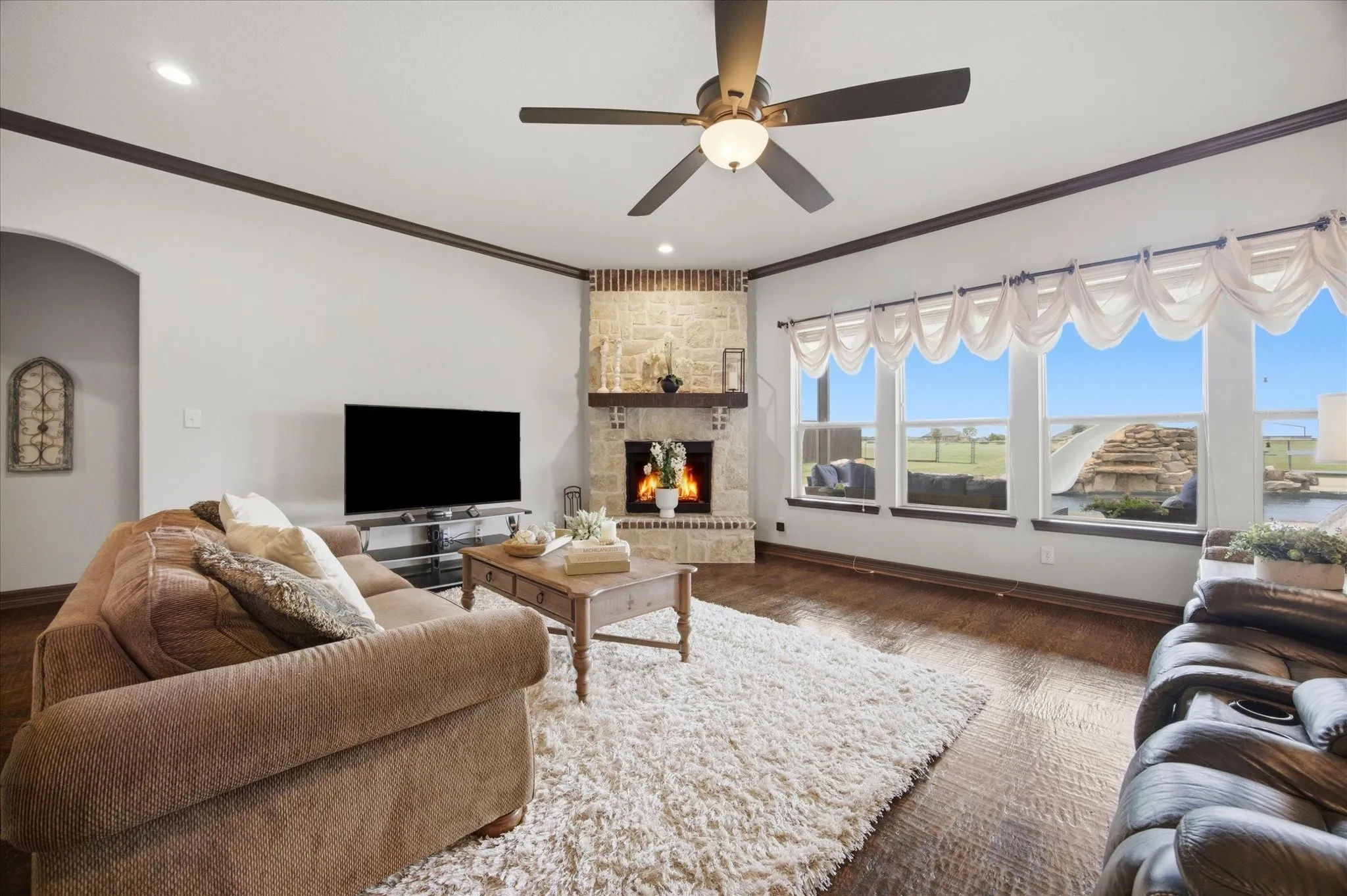 Single Family Residence For Sale in Hunt County , 2447 County Road 2710, Caddo Mills, Texas 75135, 4 Bedroom, 2 Bathroom, 2 Garage spaces, 3,800 Sqft, built in 2015, mls#21329340, Real Estate Agent in Caddo Mills, Homes For Sale in Hunt county, Homes For Sale in Caddo Mills, Realtor in Caddo Mills Texas, Real Estate Brokerage Independent Realty Texas, Luminita Cordes Realtor