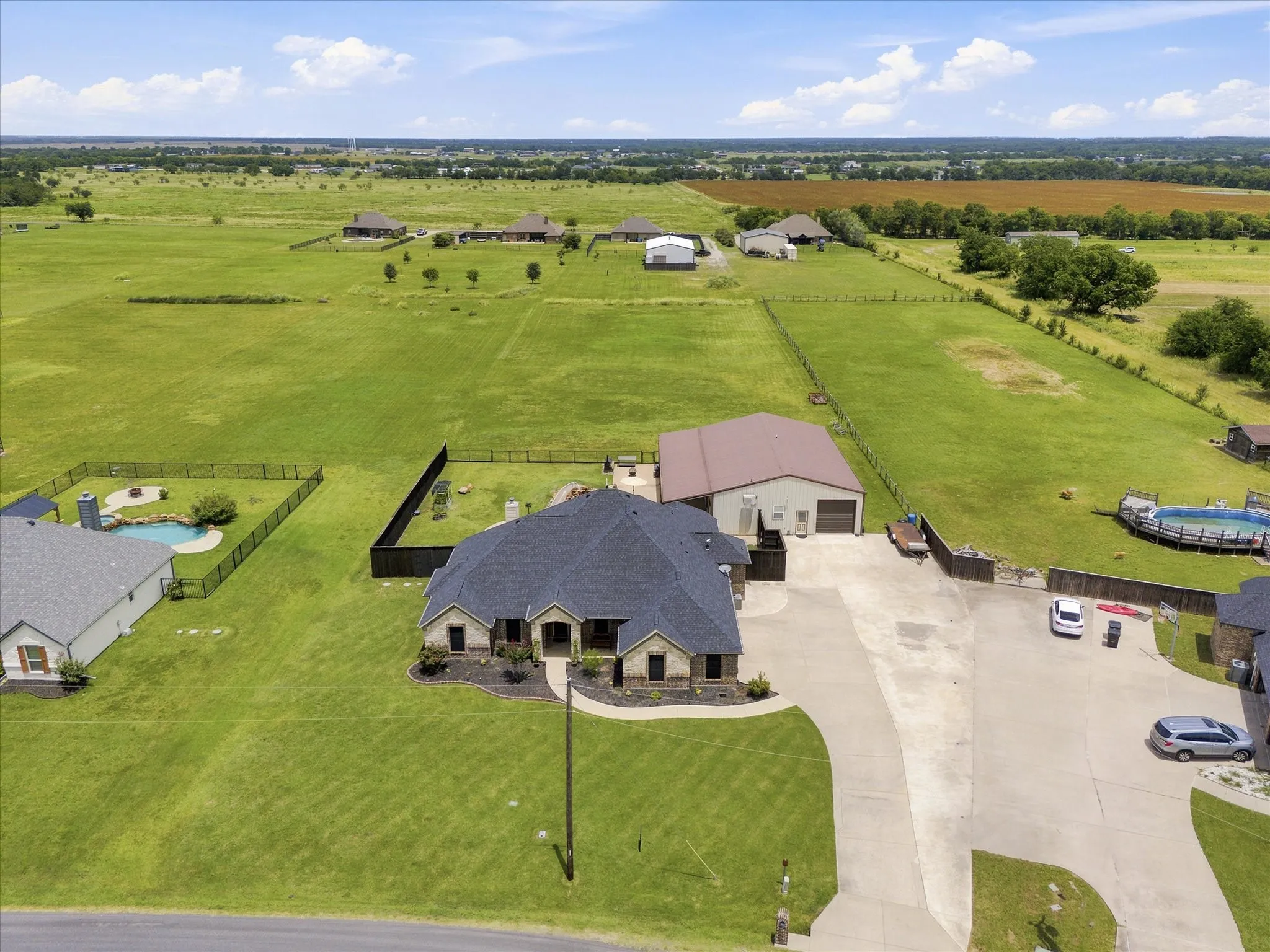 Single Family Residence For Sale in Hunt County , 2447 County Road 2710, Caddo Mills, Texas 75135, 4 Bedroom, 2 Bathroom, 2 Garage spaces, 3,800 Sqft, built in 2015, mls#21329340, Real Estate Agent in Caddo Mills, Homes For Sale in Hunt county, Homes For Sale in Caddo Mills, Realtor in Caddo Mills Texas, Real Estate Brokerage Independent Realty Texas, Luminita Cordes Realtor
