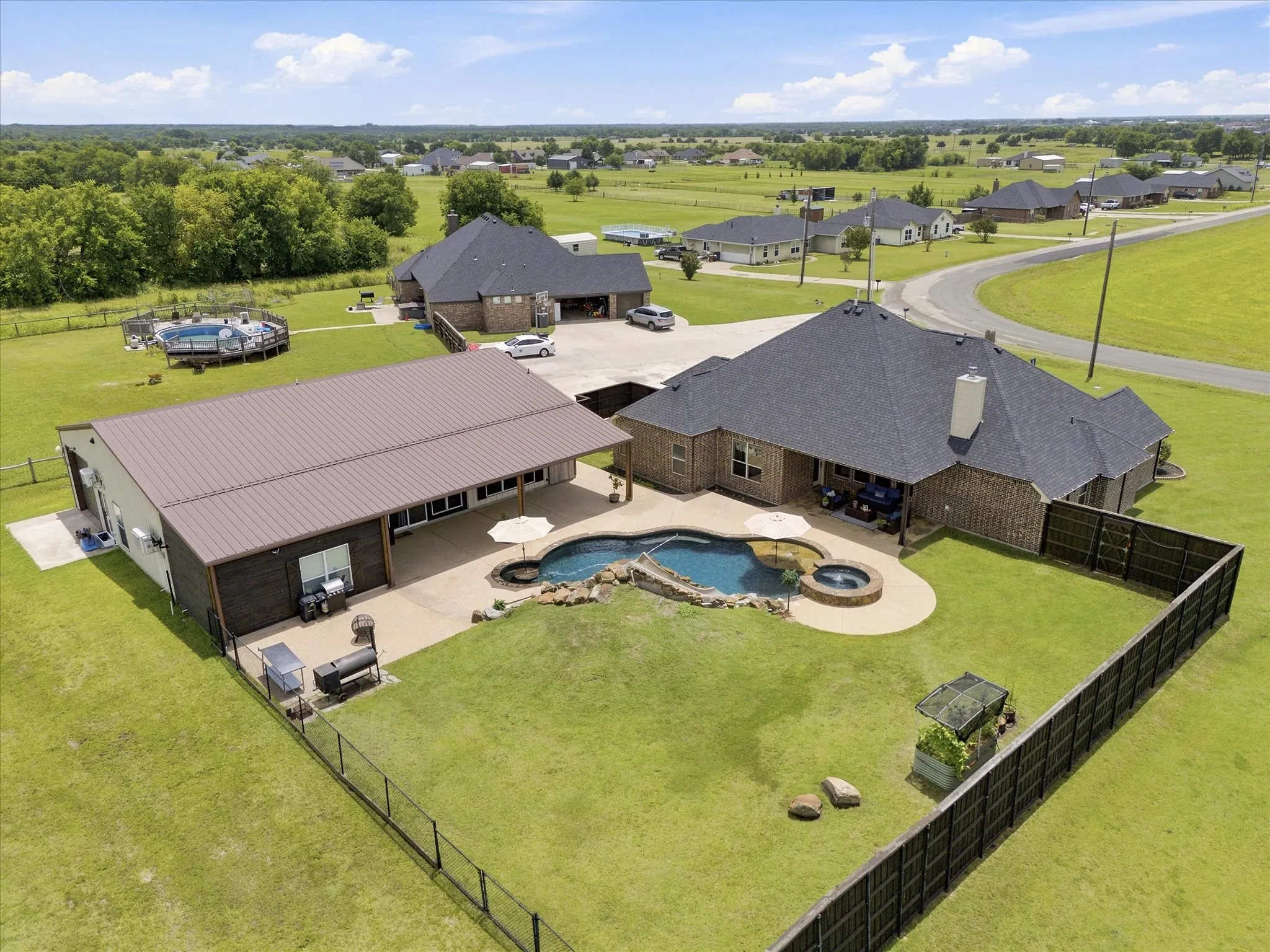 Single Family Residence For Sale in Hunt County , 2447 County Road 2710, Caddo Mills, Texas 75135, 4 Bedroom, 2 Bathroom, 2 Garage spaces, 3,800 Sqft, built in 2015, mls#21329340, Real Estate Agent in Caddo Mills, Homes For Sale in Hunt county, Homes For Sale in Caddo Mills, Realtor in Caddo Mills Texas, Real Estate Brokerage Independent Realty Texas, Luminita Cordes Realtor