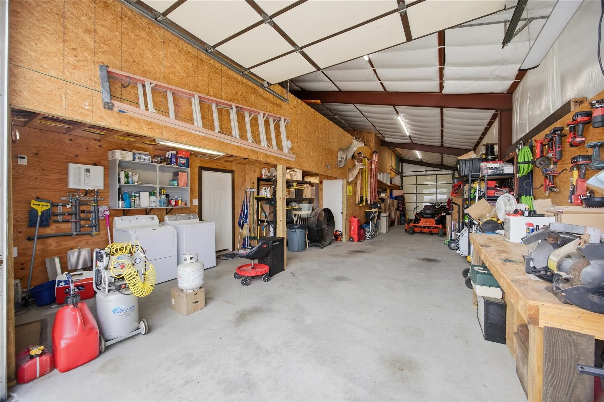 Single Family Residence For Sale in Hunt County , 2447 County Road 2710, Caddo Mills, Texas 75135, 4 Bedroom, 2 Bathroom, 2 Garage spaces, 3,800 Sqft, built in 2015, mls#21329340, Real Estate Agent in Caddo Mills, Homes For Sale in Hunt county, Homes For Sale in Caddo Mills, Realtor in Caddo Mills Texas, Real Estate Brokerage Independent Realty Texas, Luminita Cordes Realtor