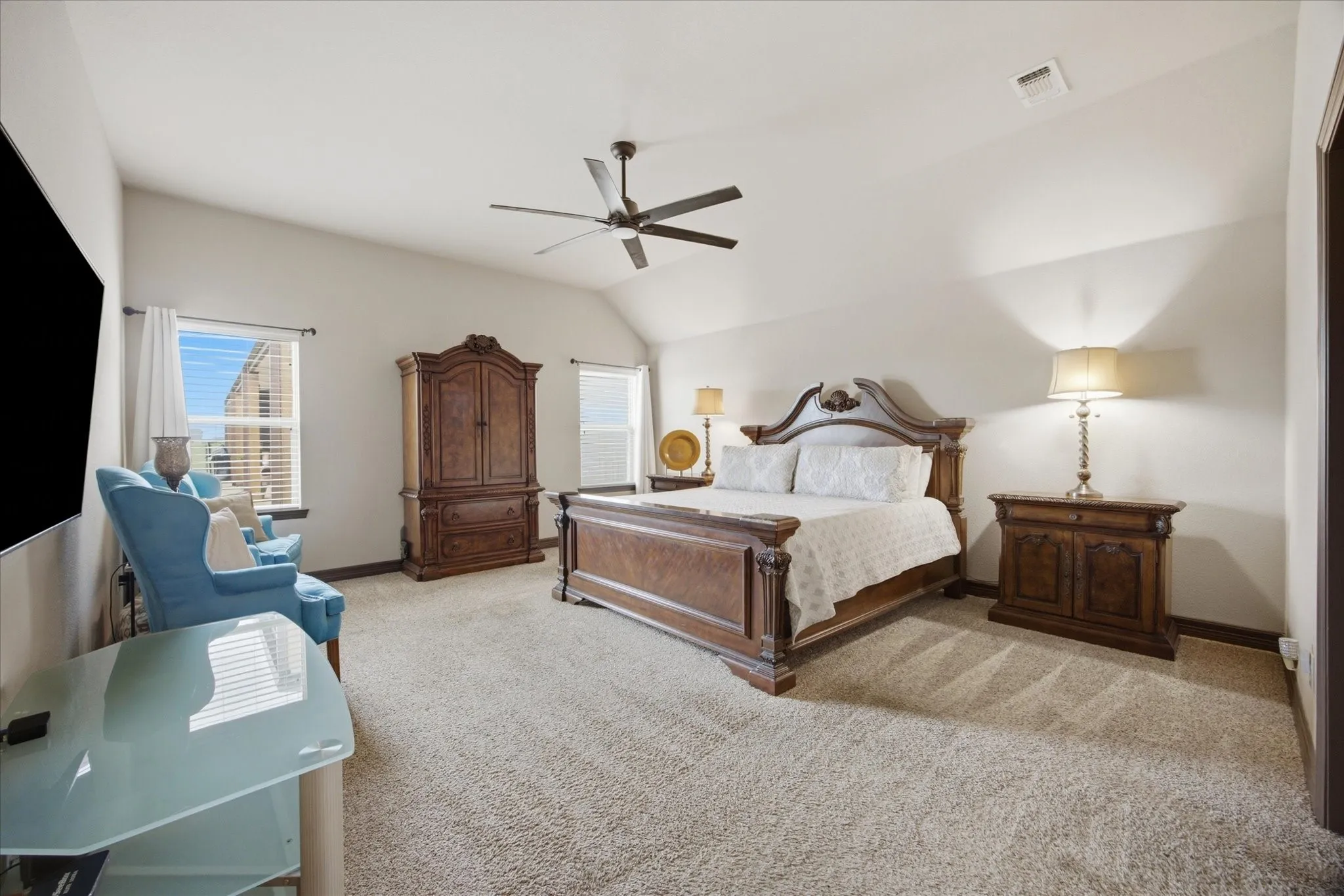 Single Family Residence For Sale in Hunt County , 2447 County Road 2710, Caddo Mills, Texas 75135, 4 Bedroom, 2 Bathroom, 2 Garage spaces, 3,800 Sqft, built in 2015, mls#21329340, Real Estate Agent in Caddo Mills, Homes For Sale in Hunt county, Homes For Sale in Caddo Mills, Realtor in Caddo Mills Texas, Real Estate Brokerage Independent Realty Texas, Luminita Cordes Realtor