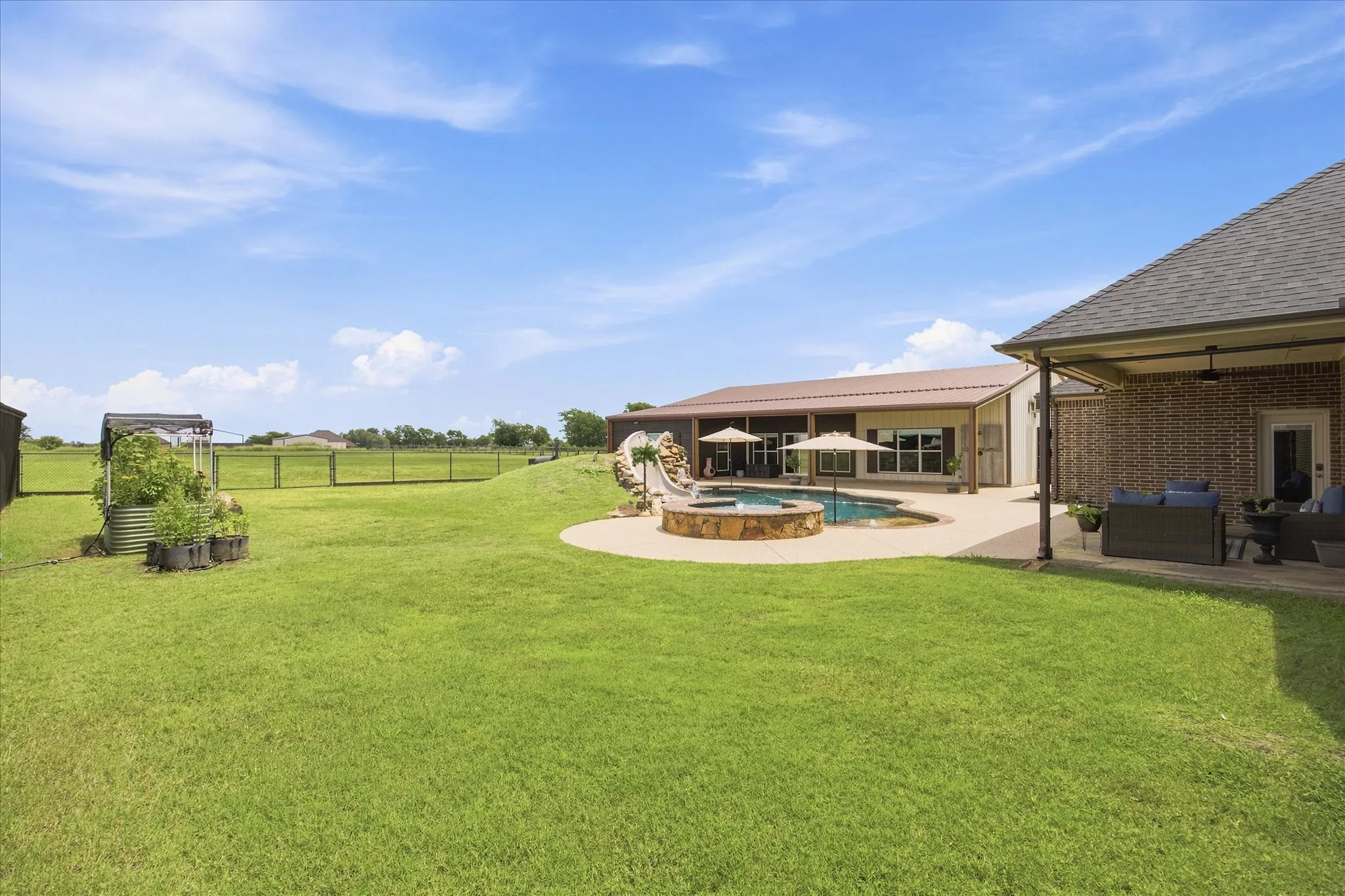 Single Family Residence For Sale in Hunt County , 2447 County Road 2710, Caddo Mills, Texas 75135, 4 Bedroom, 2 Bathroom, 2 Garage spaces, 3,800 Sqft, built in 2015, mls#21329340, Real Estate Agent in Caddo Mills, Homes For Sale in Hunt county, Homes For Sale in Caddo Mills, Realtor in Caddo Mills Texas, Real Estate Brokerage Independent Realty Texas, Luminita Cordes Realtor