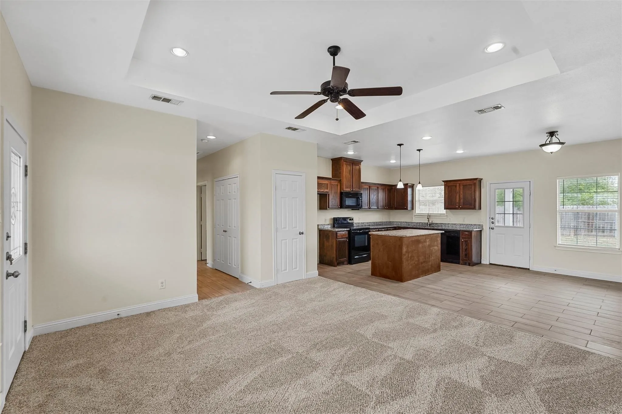 Single Family Residence For Rent in Hunt County , 2103 Oliver Street, Greenville, Texas 75401, 3 Bedroom, 2 Bathroom, 1 Garage spaces, 1,340 Sqft, built in 2017, mls#21329365, Real Estate Agent in Greenville, Homes For Rent in Hunt county, Homes For Rent in Greenville, Realtor in Greenville Texas, Real Estate Brokerage Independent Realty Texas, Luminita Cordes Realtor