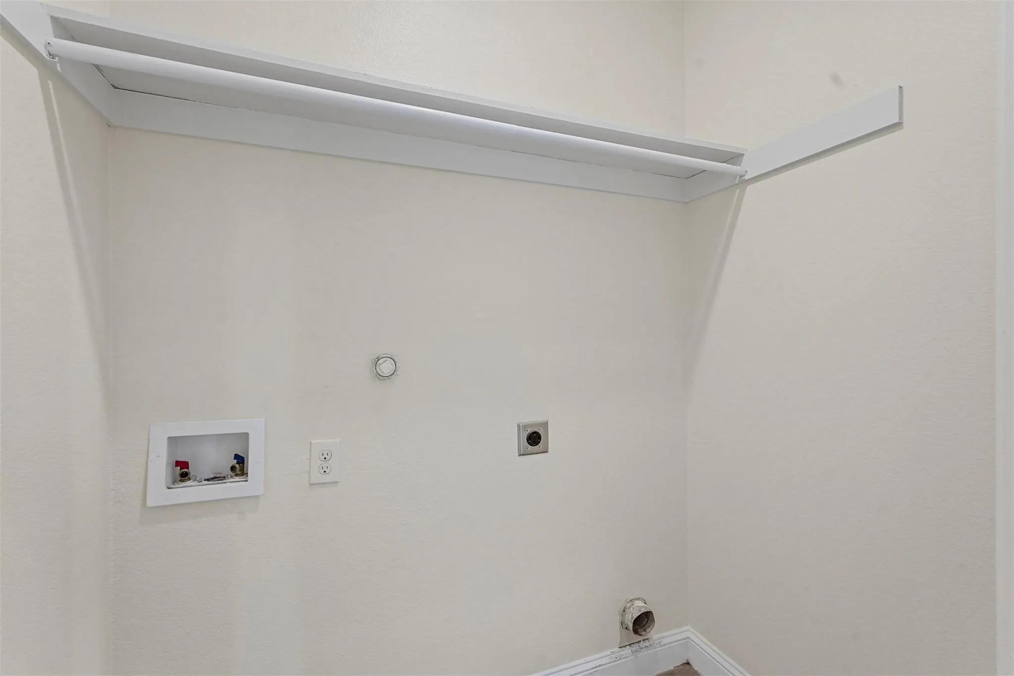 Single Family Residence For Rent in Hunt County , 2103 Oliver Street, Greenville, Texas 75401, 3 Bedroom, 2 Bathroom, 1 Garage spaces, 1,340 Sqft, built in 2017, mls#21329365, Real Estate Agent in Greenville, Homes For Rent in Hunt county, Homes For Rent in Greenville, Realtor in Greenville Texas, Real Estate Brokerage Independent Realty Texas, Luminita Cordes Realtor
