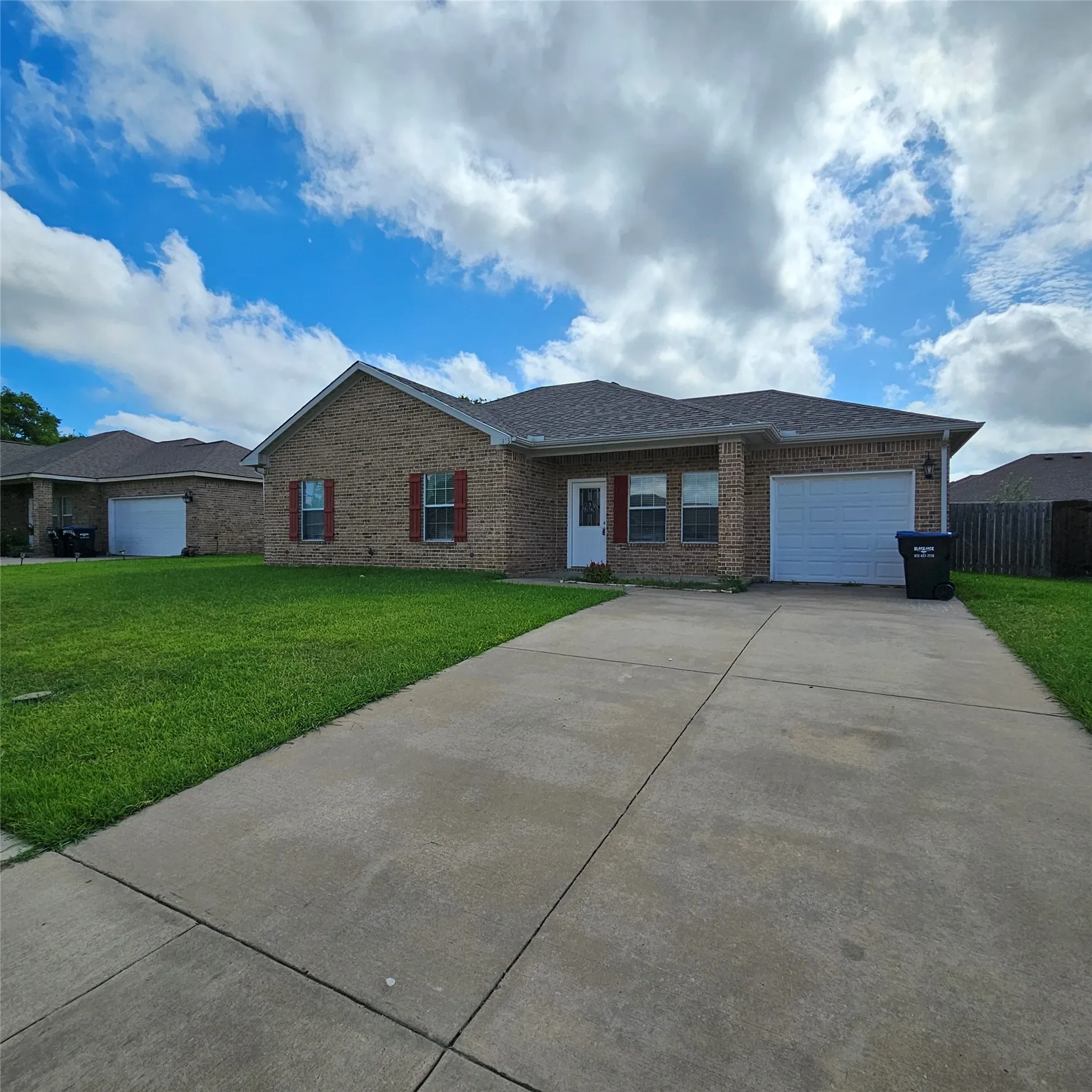 Single Family Residence For Rent in Hunt County , 2103 Oliver Street, Greenville, Texas 75401, 3 Bedroom, 2 Bathroom, 1 Garage spaces, 1,340 Sqft, built in 2017, mls#21329365, Real Estate Agent in Greenville, Homes For Rent in Hunt county, Homes For Rent in Greenville, Realtor in Greenville Texas, Real Estate Brokerage Independent Realty Texas, Luminita Cordes Realtor