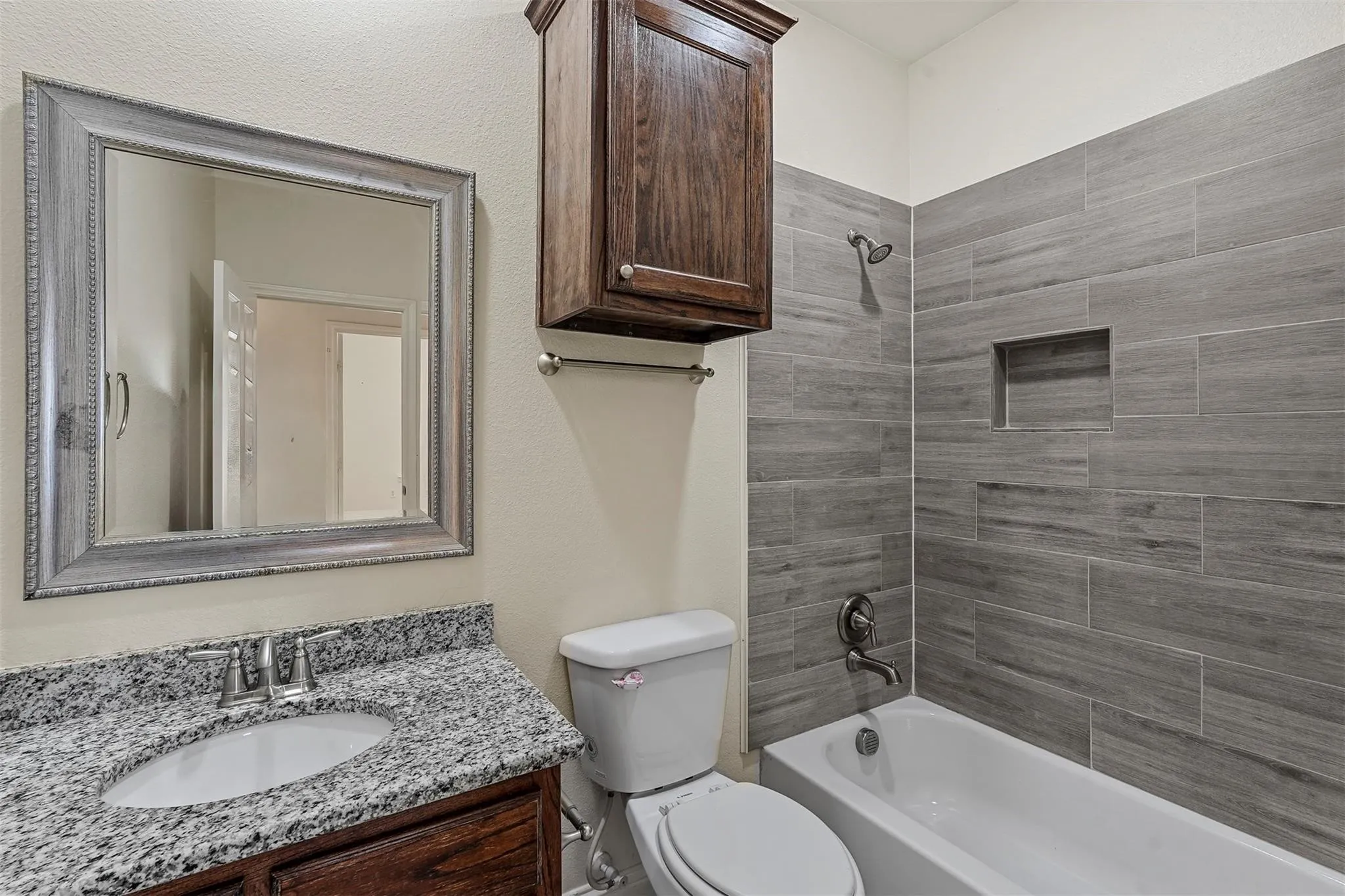 Single Family Residence For Rent in Hunt County , 2103 Oliver Street, Greenville, Texas 75401, 3 Bedroom, 2 Bathroom, 1 Garage spaces, 1,340 Sqft, built in 2017, mls#21329365, Real Estate Agent in Greenville, Homes For Rent in Hunt county, Homes For Rent in Greenville, Realtor in Greenville Texas, Real Estate Brokerage Independent Realty Texas, Luminita Cordes Realtor