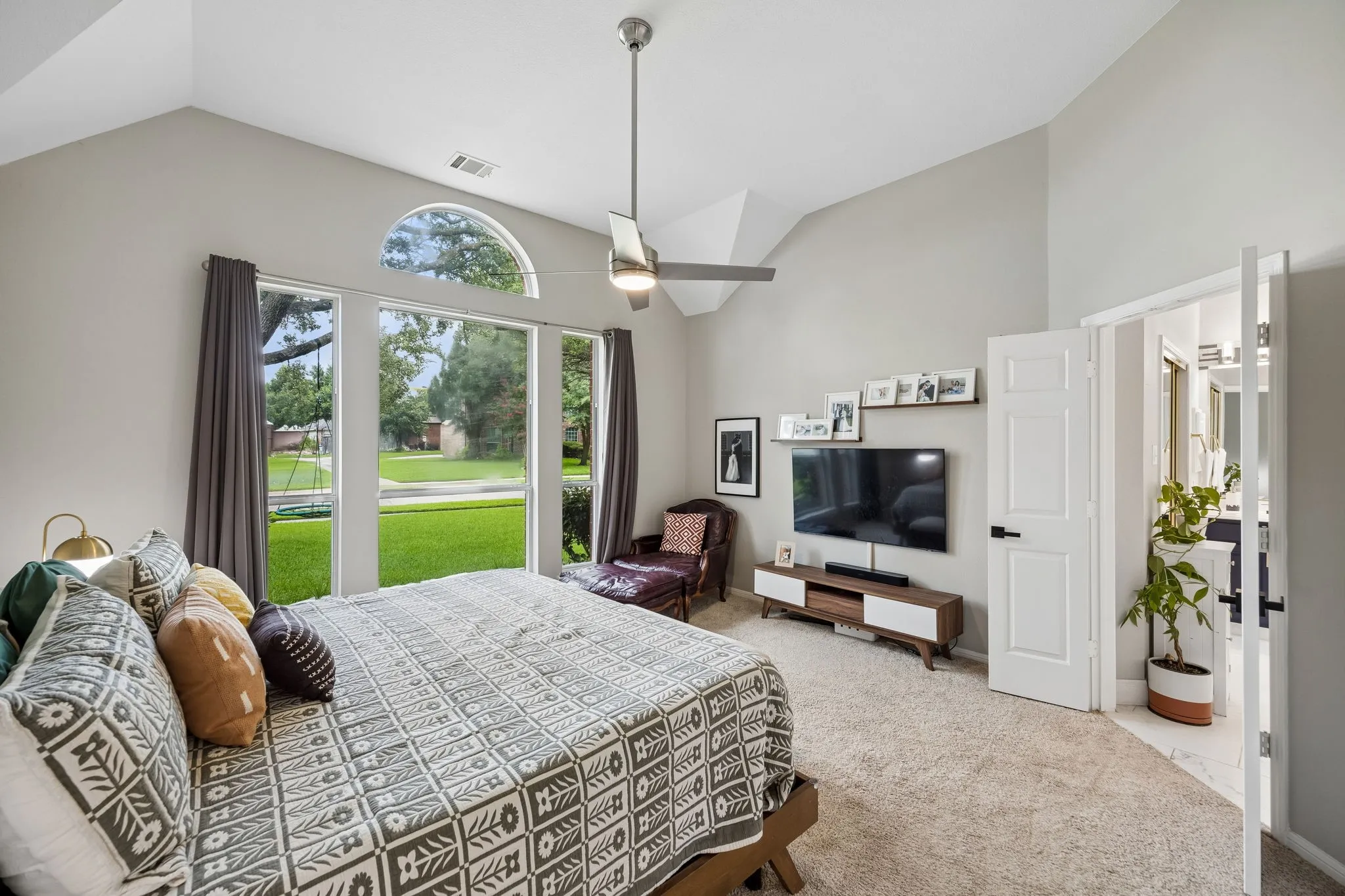 Single Family Residence For Sale in Collin County , 3104 Congress Avenue, Plano, Texas 75025, 3 Bedroom, 3 Bathroom, 2 Garage spaces, 2,463 Sqft, built in 1992, mls#21313761, Real Estate Agent in Plano, Homes For Sale in Collin county, Homes For Sale in Plano, Realtor in Plano Texas, Real Estate Brokerage Independent Realty Texas, Luminita Cordes Realtor