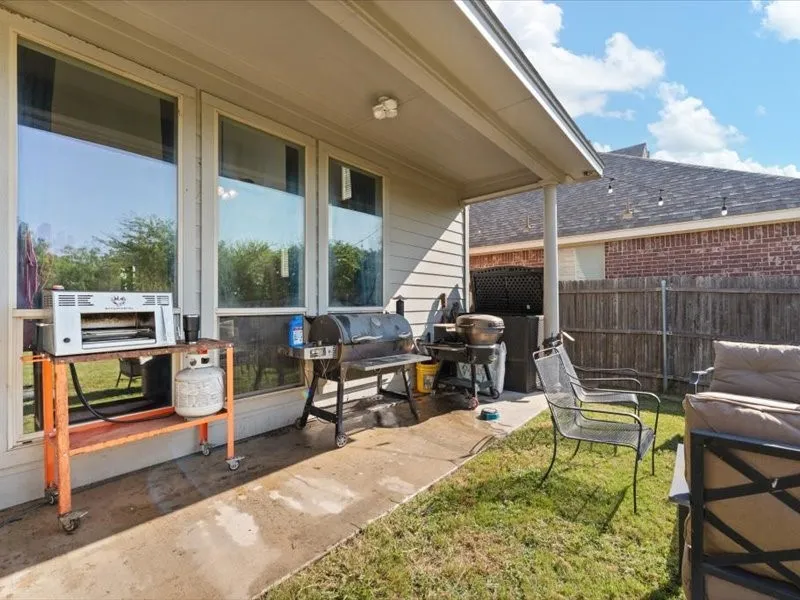 iGreat for gathering and cookouts!