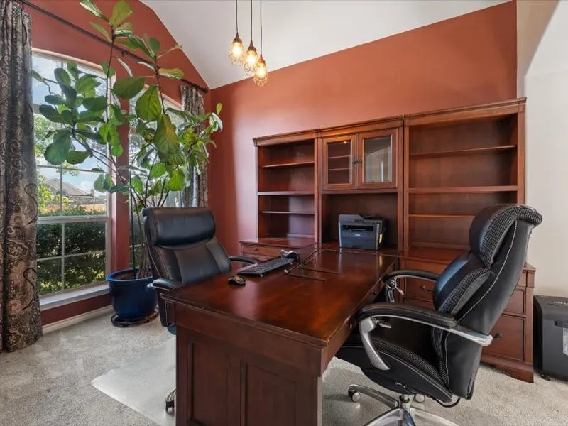 Home office ideal for professionals